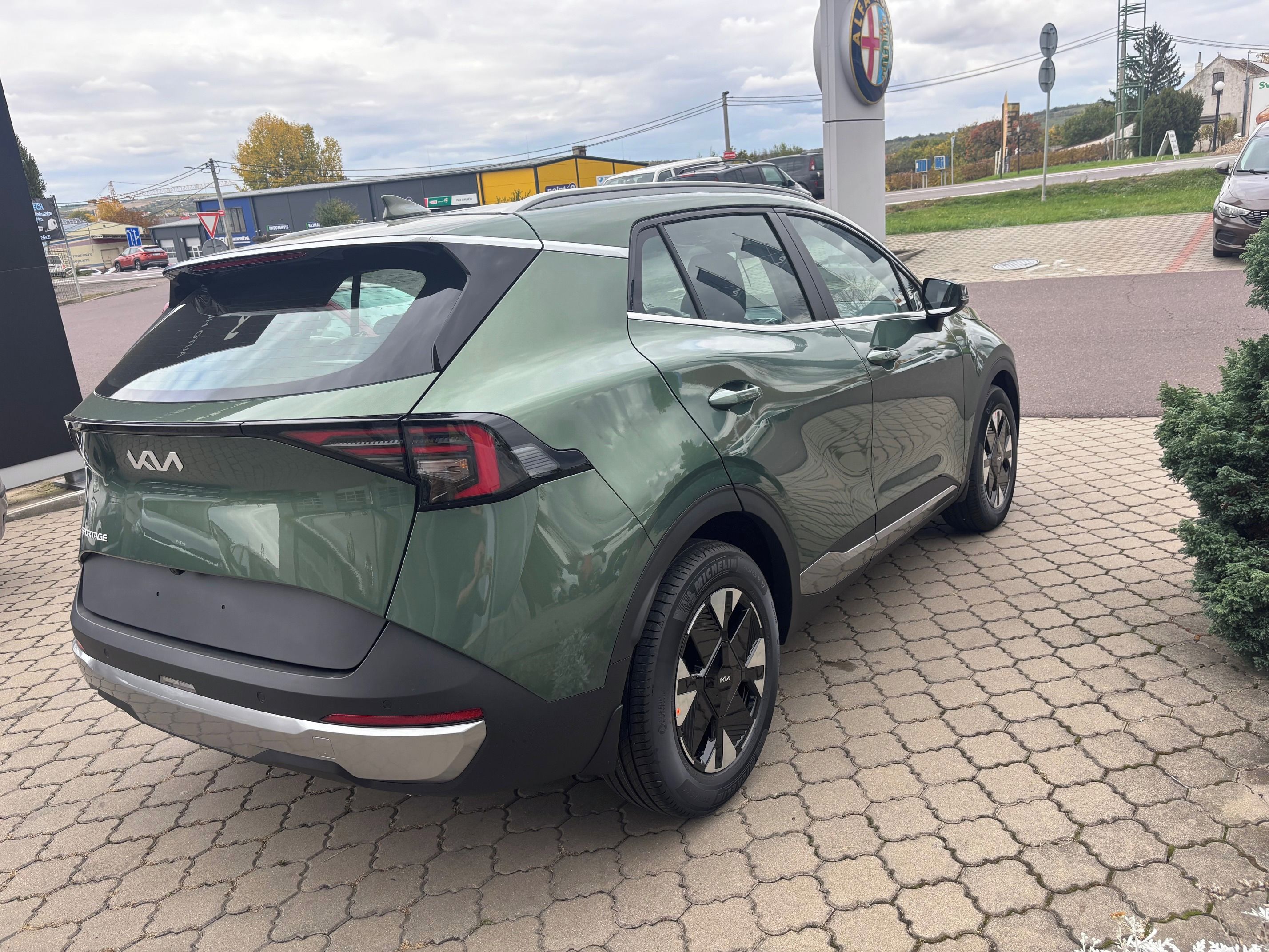 Kia Sportage, 1,6 T-GDi 4x2 7DCT EXCLUSIVE - fotka 4