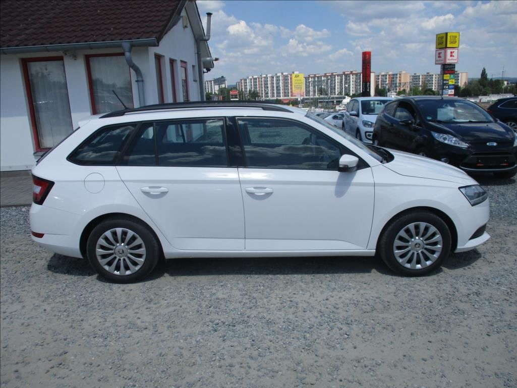 Škoda Fabia, 1,0 TSI, klima,servis,DPH,CZ, - fotka 4
