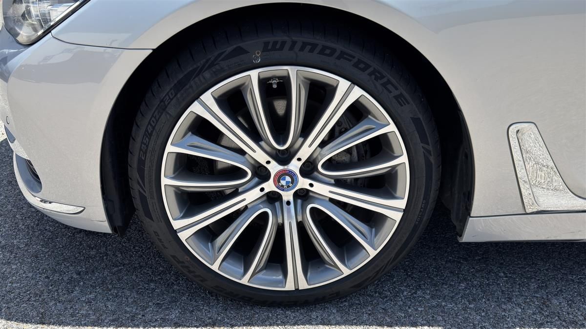 BMW Řada 7, 730Ld Individual ČR DPH - fotka 4
