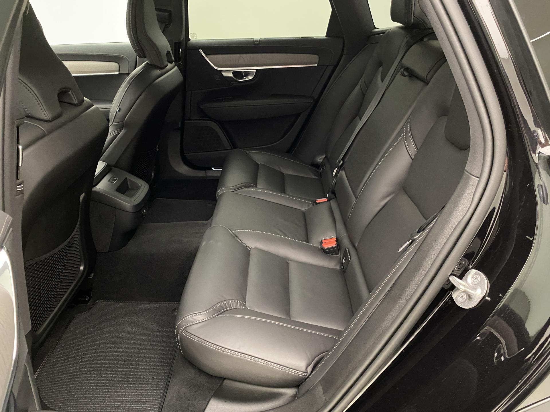 Volvo V90, CC B5 AWD BRIGHT PLUS AUT - fotka 5