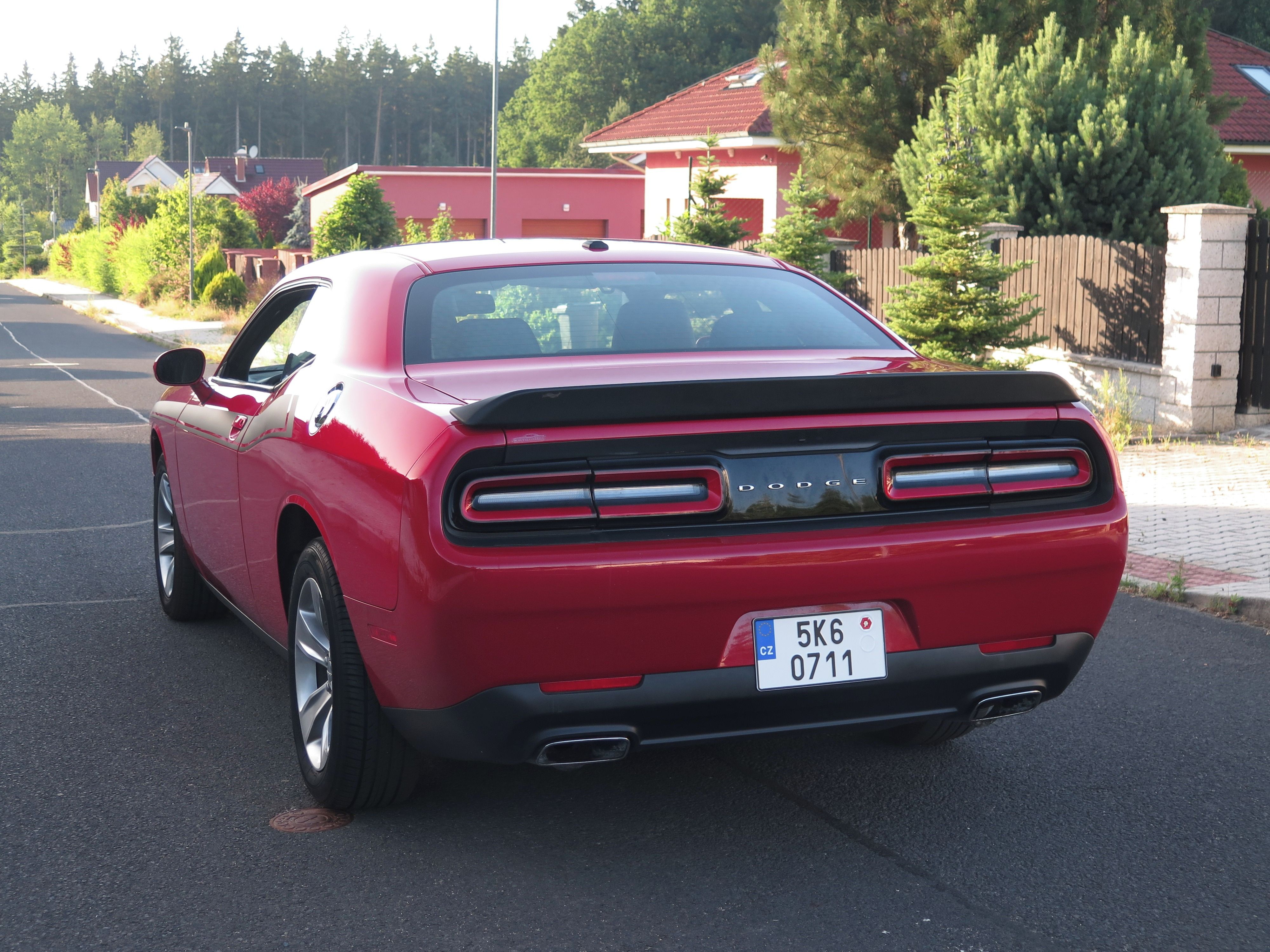 Dodge Challenger, 3.6 V6 - KRÁSNÝ STAV - DPH - fotka 4