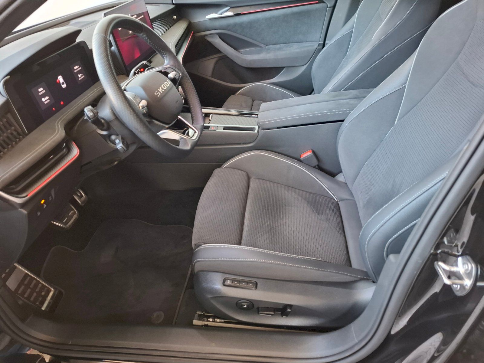 Škoda Superb, SPORTLINE TS 195/2.0 A7A - fotka 6