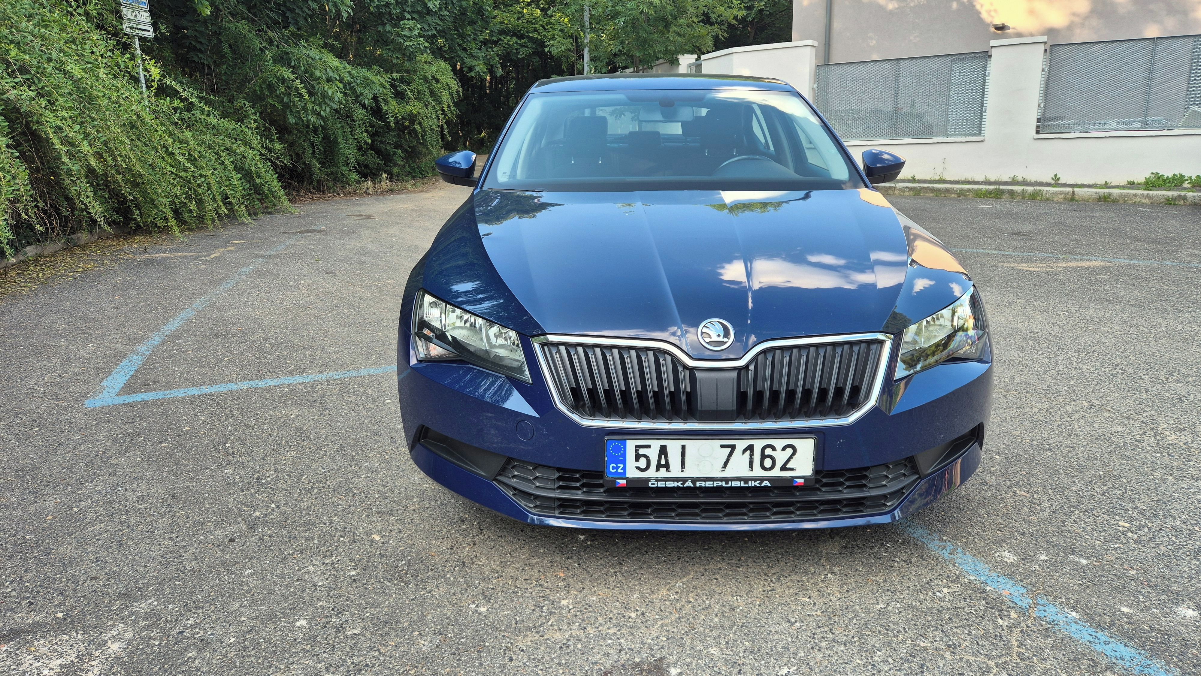 Škoda Superb - fotka 3
