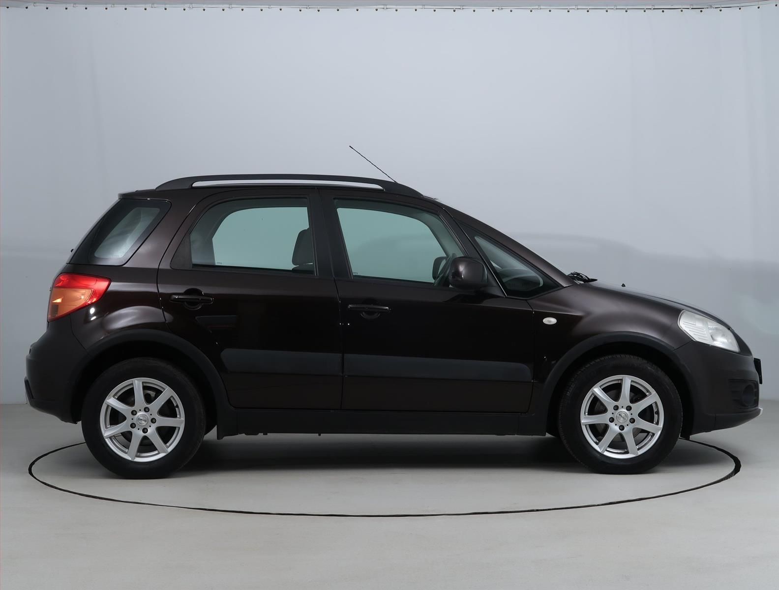 Suzuki SX4, 1.6 VVT, ČR,1.maj, Serv.kniha - fotka 6