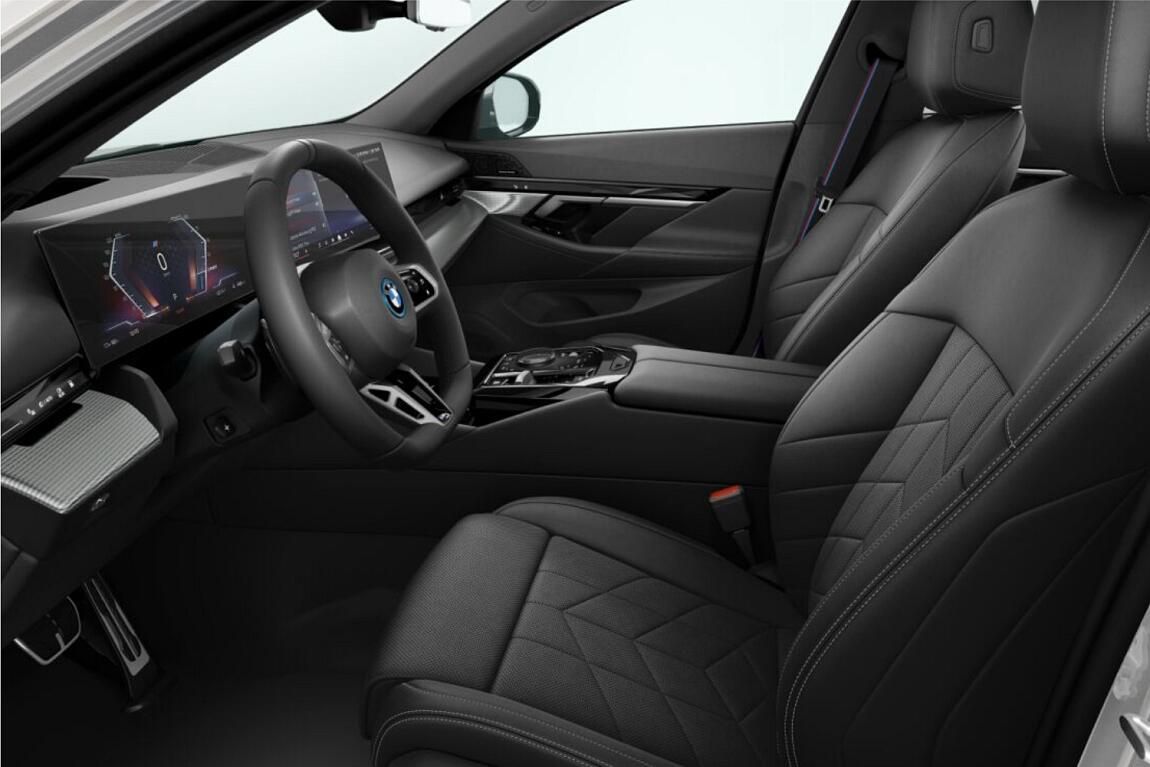 BMW i5, xDrive40 - fotka 3