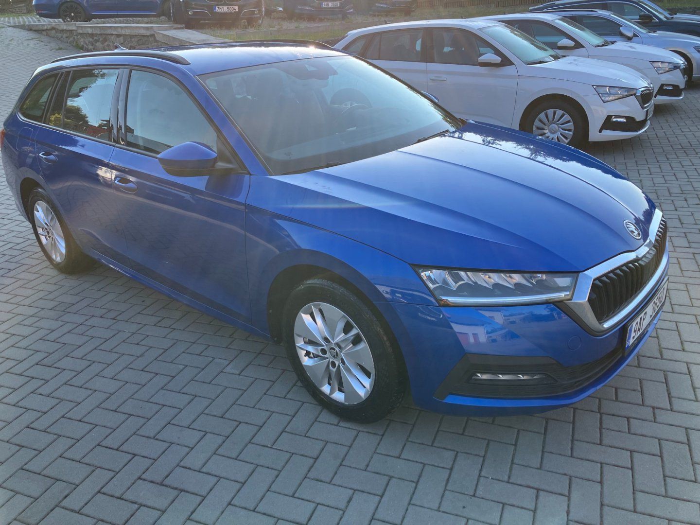 Škoda Octavia, 2.0TDI AMBITION PLUS NOVÉ ČR - fotka 2