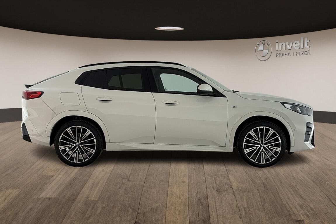 BMW X2, sDrive20i - fotka 2