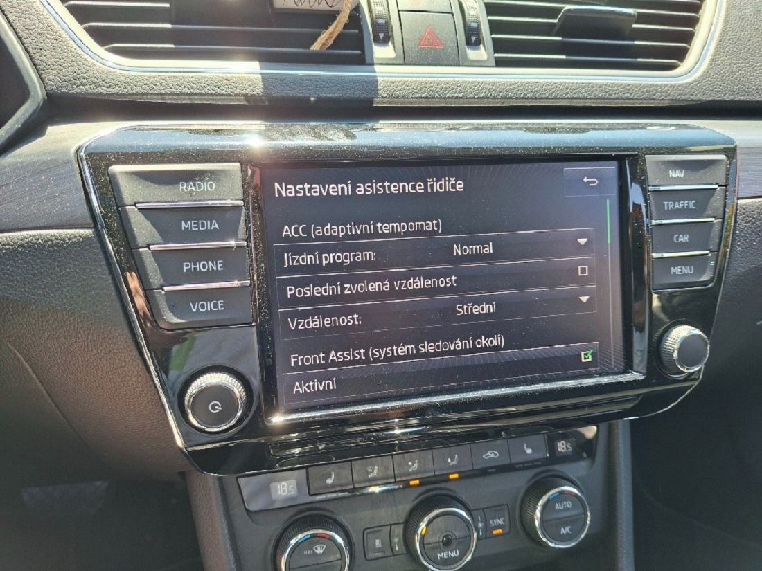 Škoda Superb, Škoda Superb Kombi - fotka 6