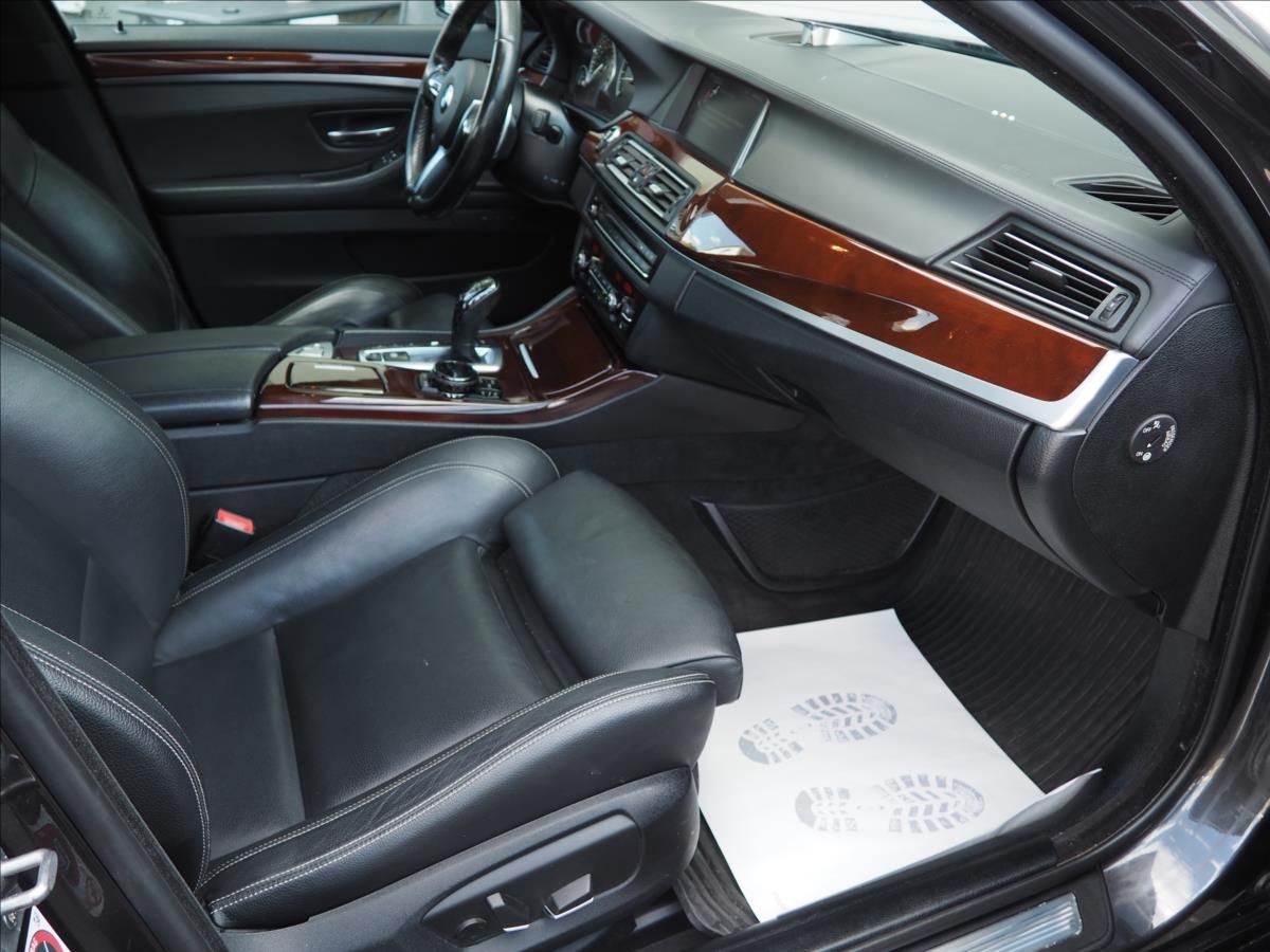 BMW Řada 5, 535 xDrive Mpaket - fotka 6