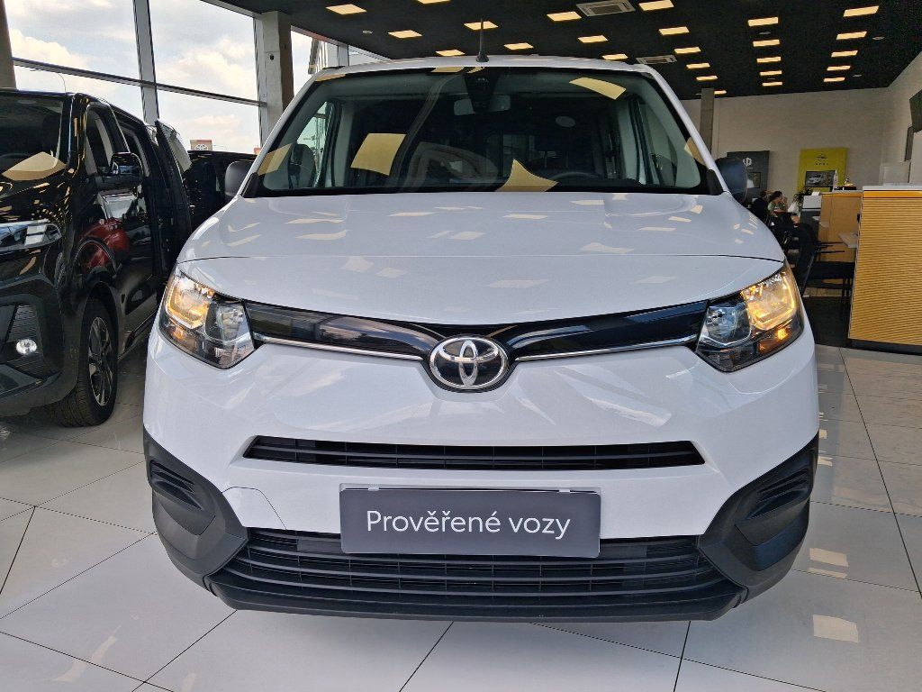 Toyota Proace City Verso, 1.5D 75kW 2023 - fotka 2