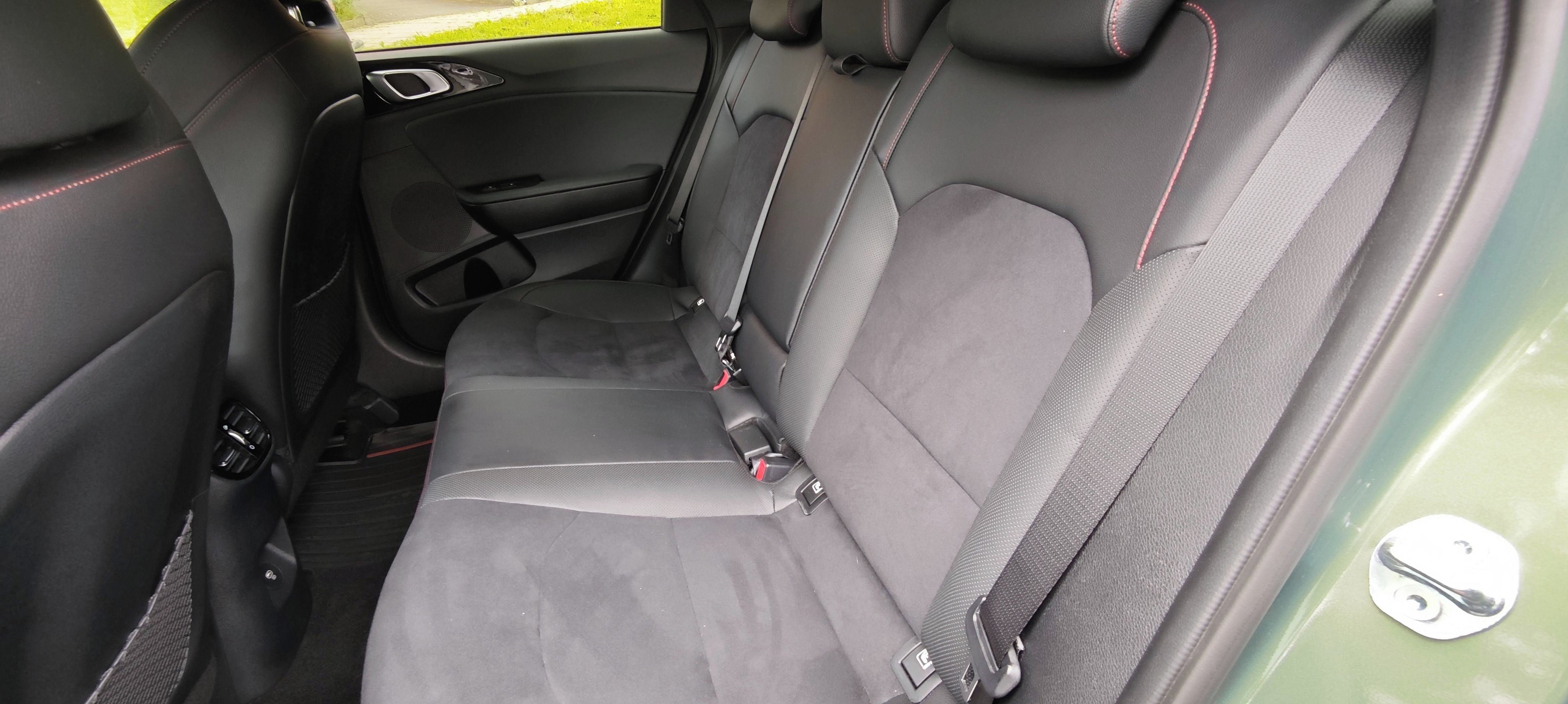 Kia ProCeed, GT 1,6 T-GDI 150KW Aut.,CZ - fotka 5