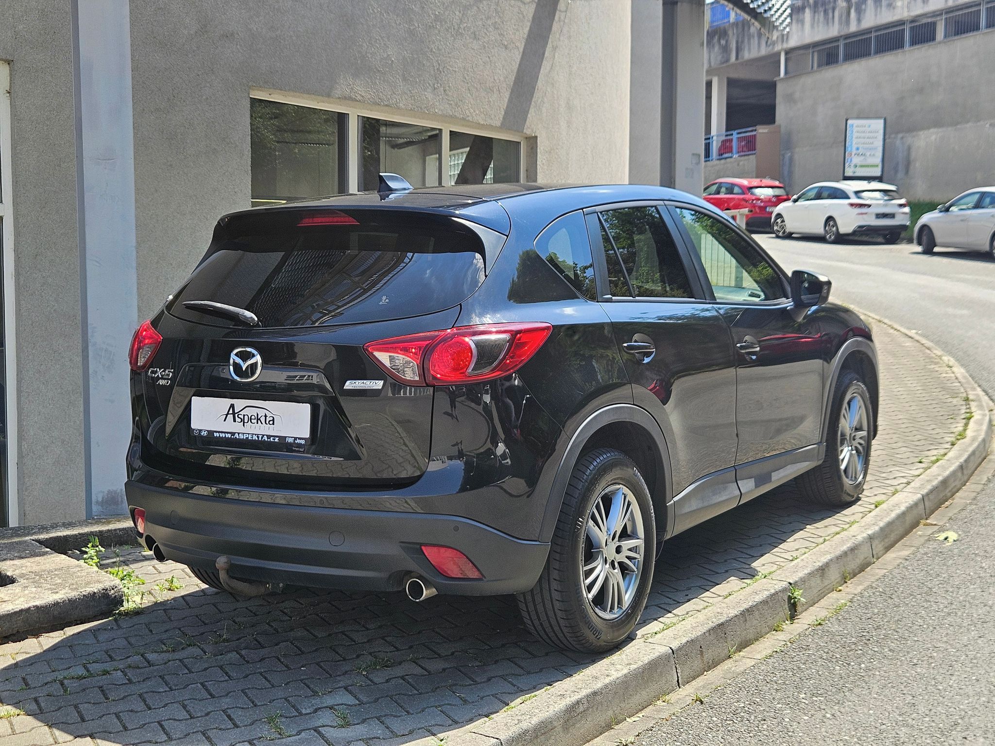 Mazda CX-5, 2.2l Mazda Skyactiv-D 110kW - fotka 5
