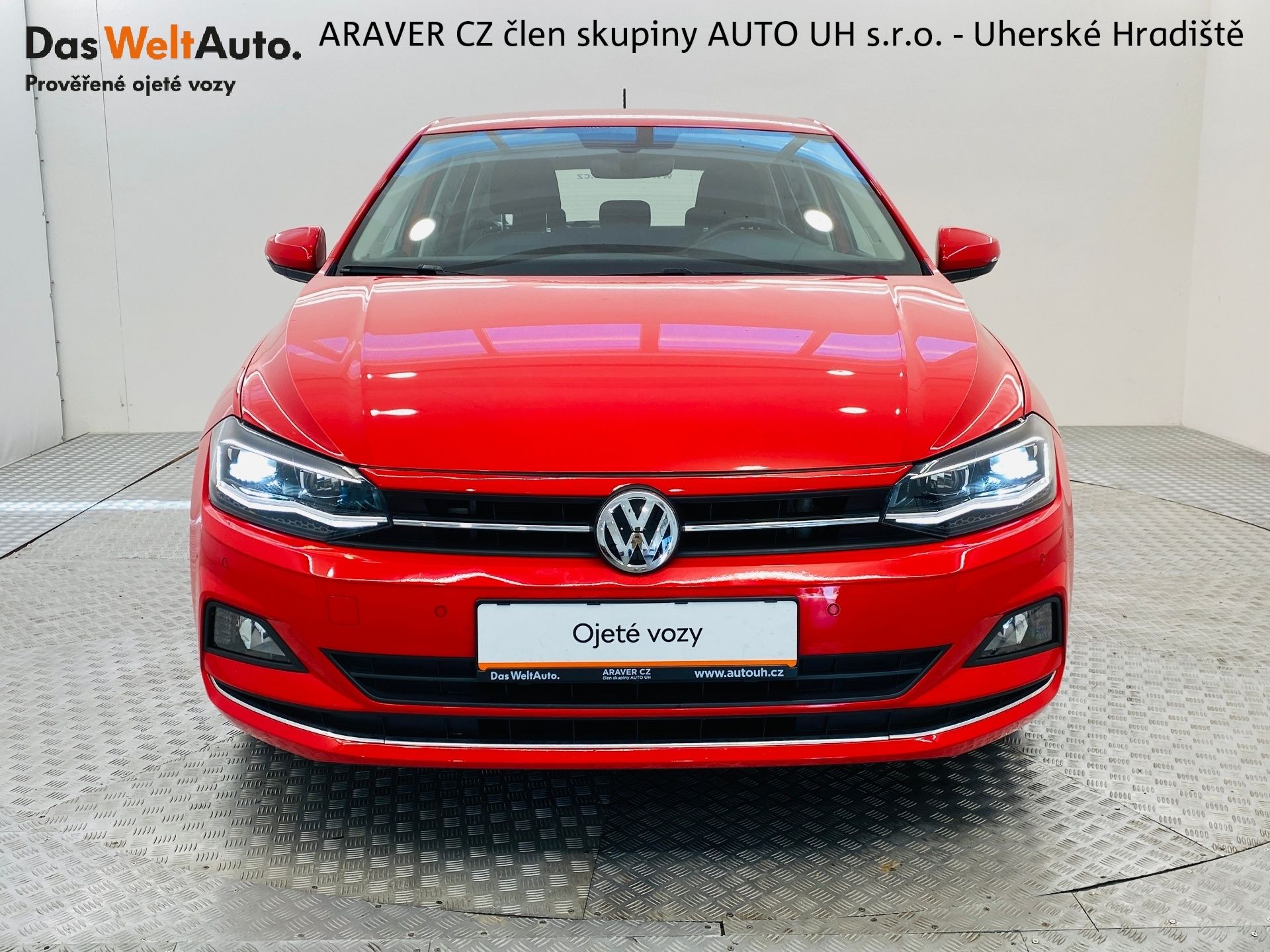 Volkswagen Polo, HIGHLINE 1,0TSI 85kW - fotka 4