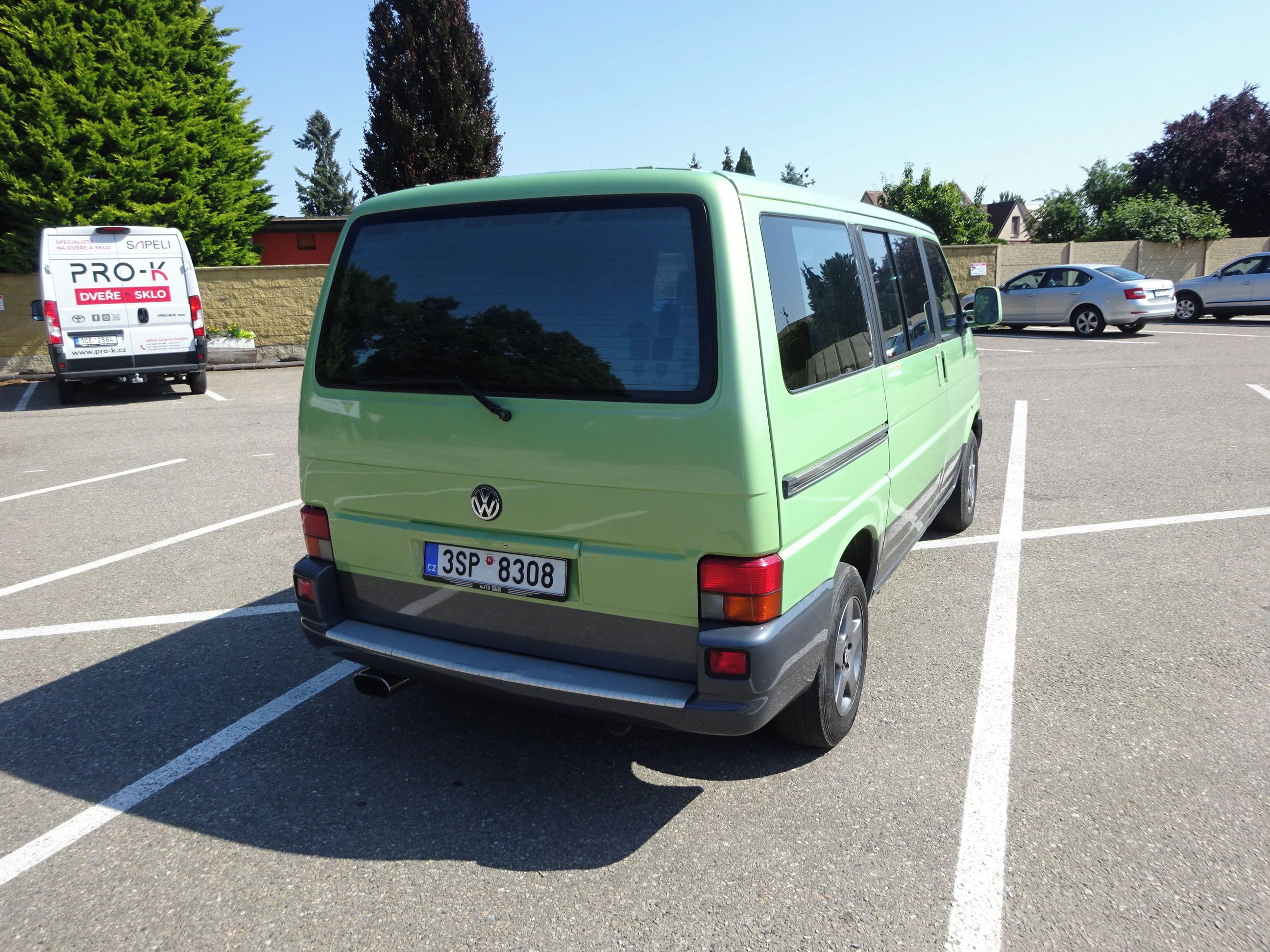 Volkswagen Multivan, 2.5 TDI (75 KW)  7 mist - fotka 4