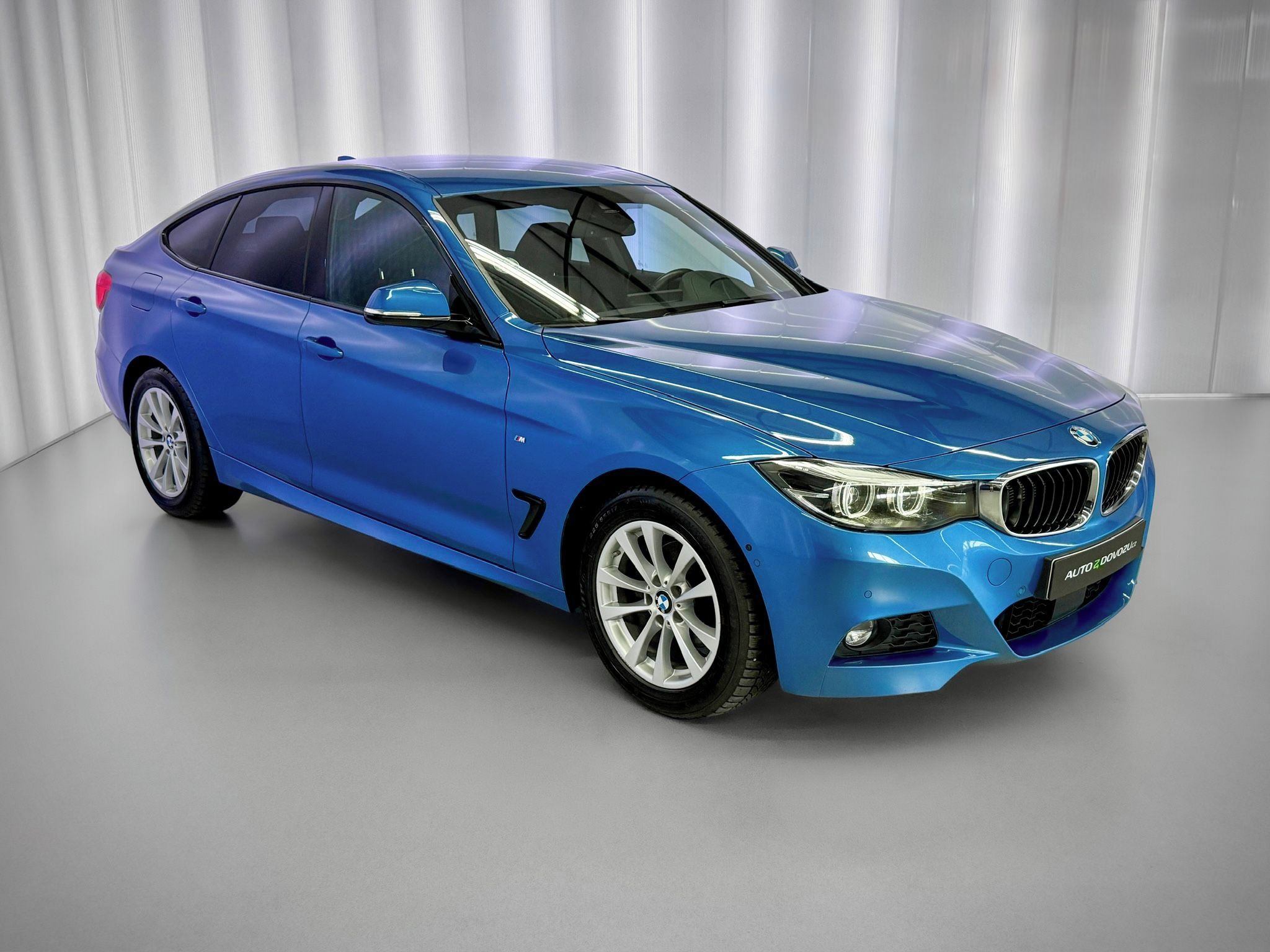 BMW Řada 3, 320d GT xDrive M-PAKET - fotka 4