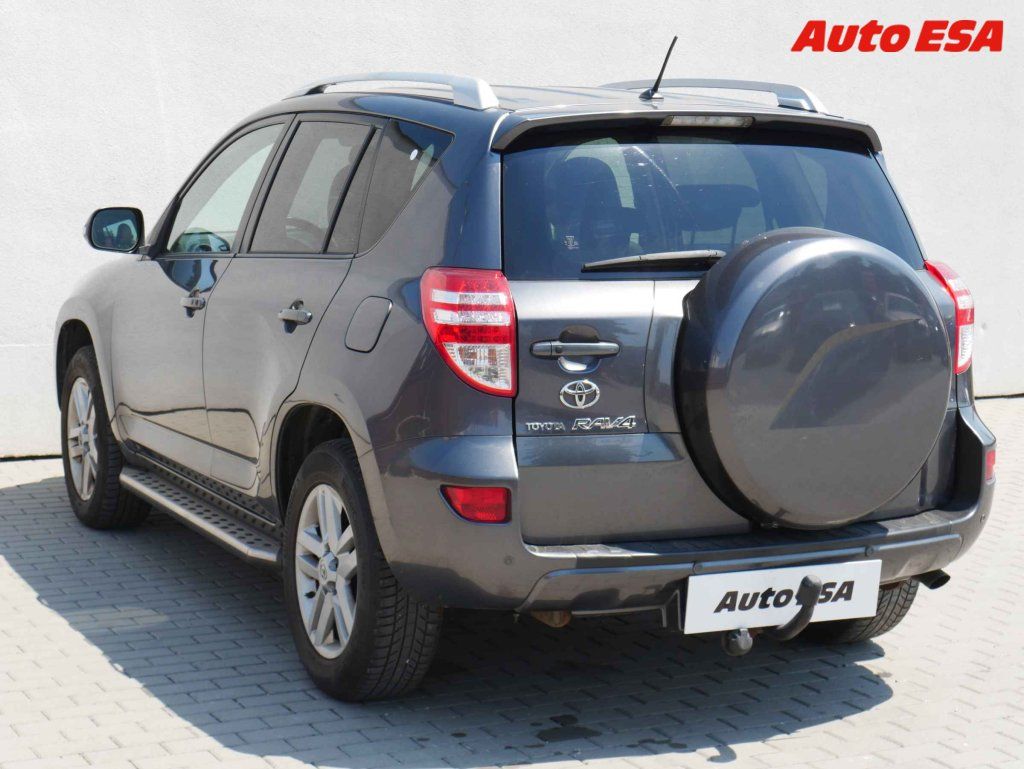 Toyota Rav4, 2.2D-4D,ČR - fotka 6