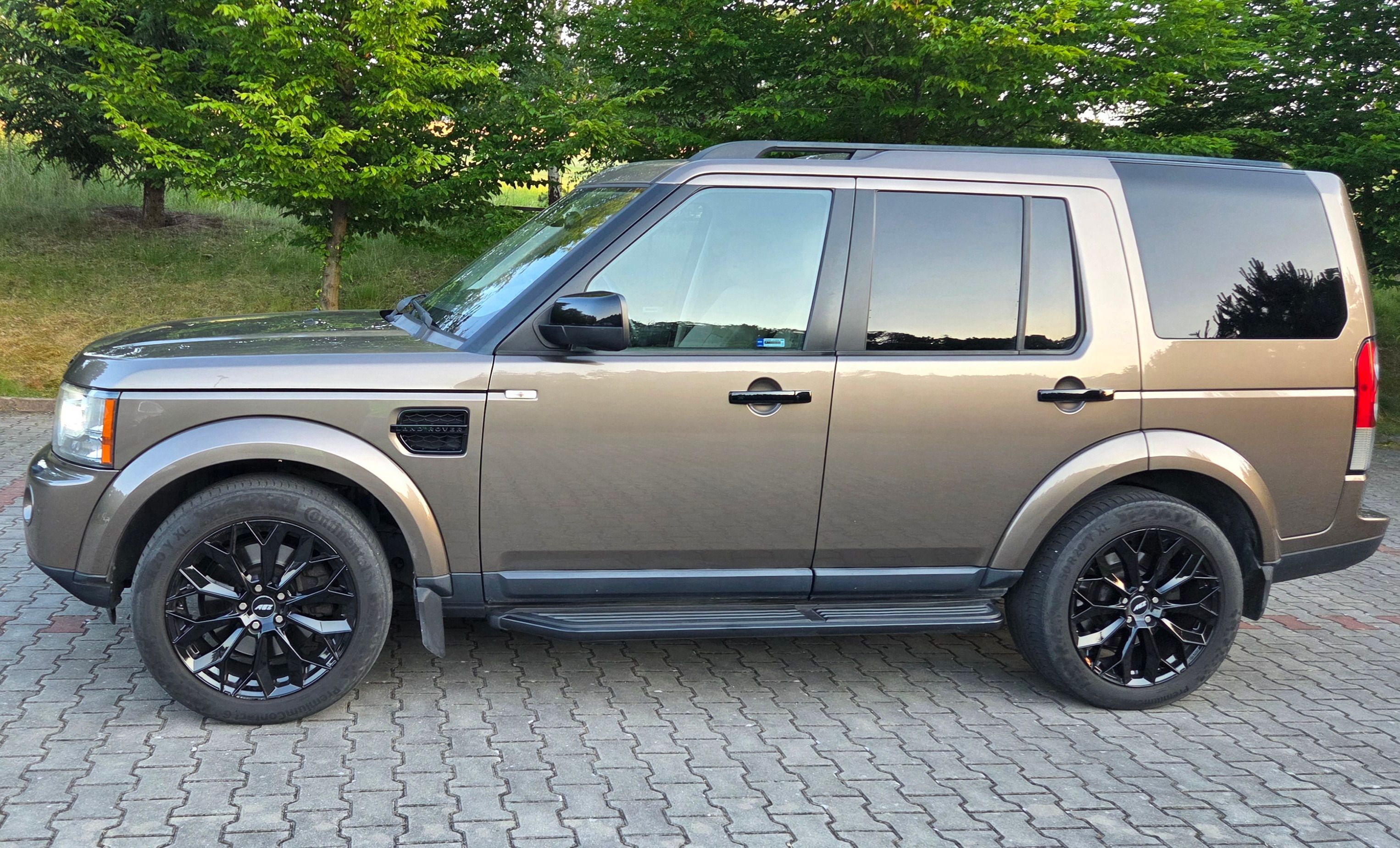 Land Rover Discovery, Land Rover Discovery SDV6 HSE - fotka 2
