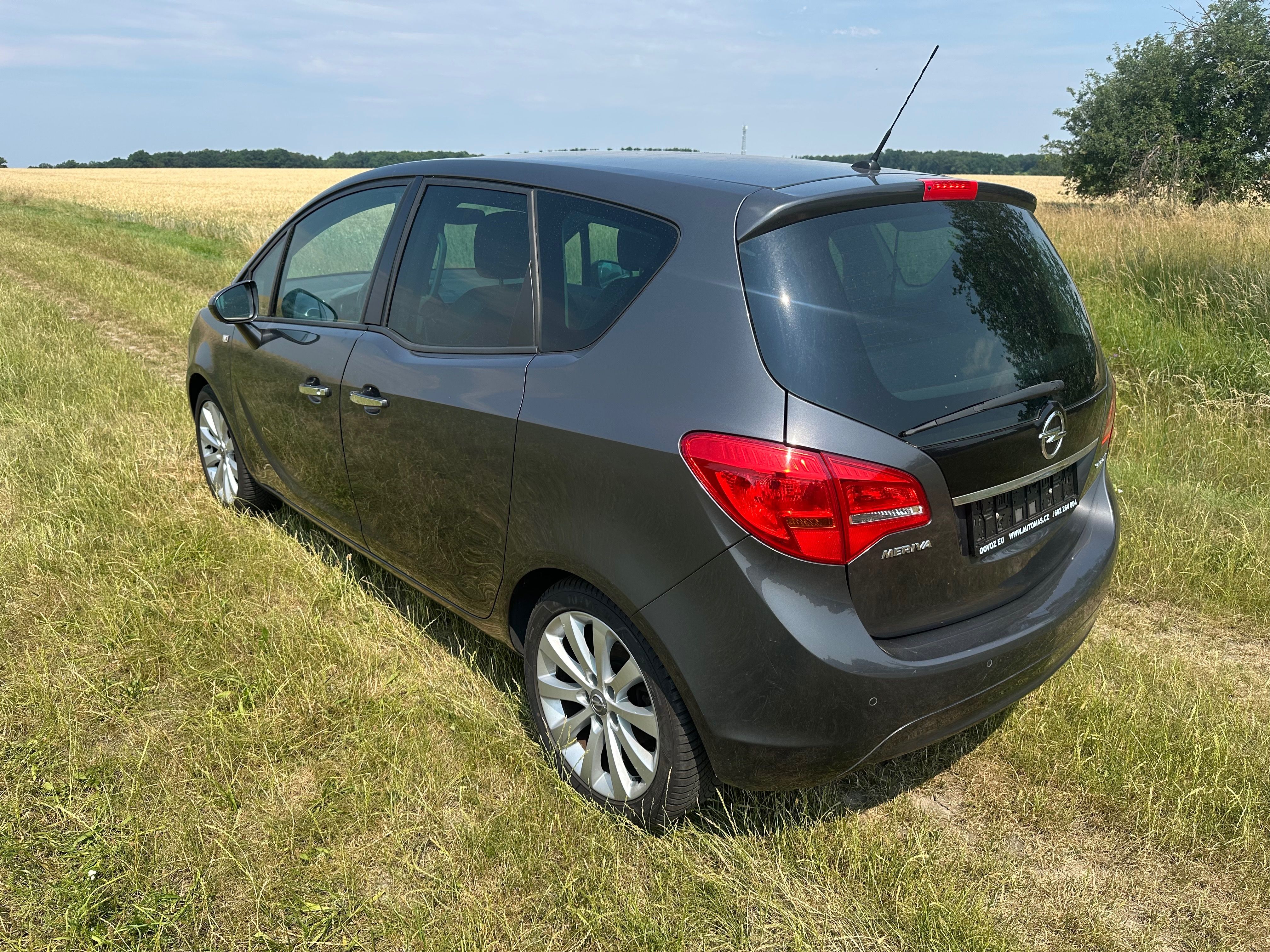 Opel Meriva, 1.4-88kw-VELKA VYBAVA-TAŽNE - fotka 4