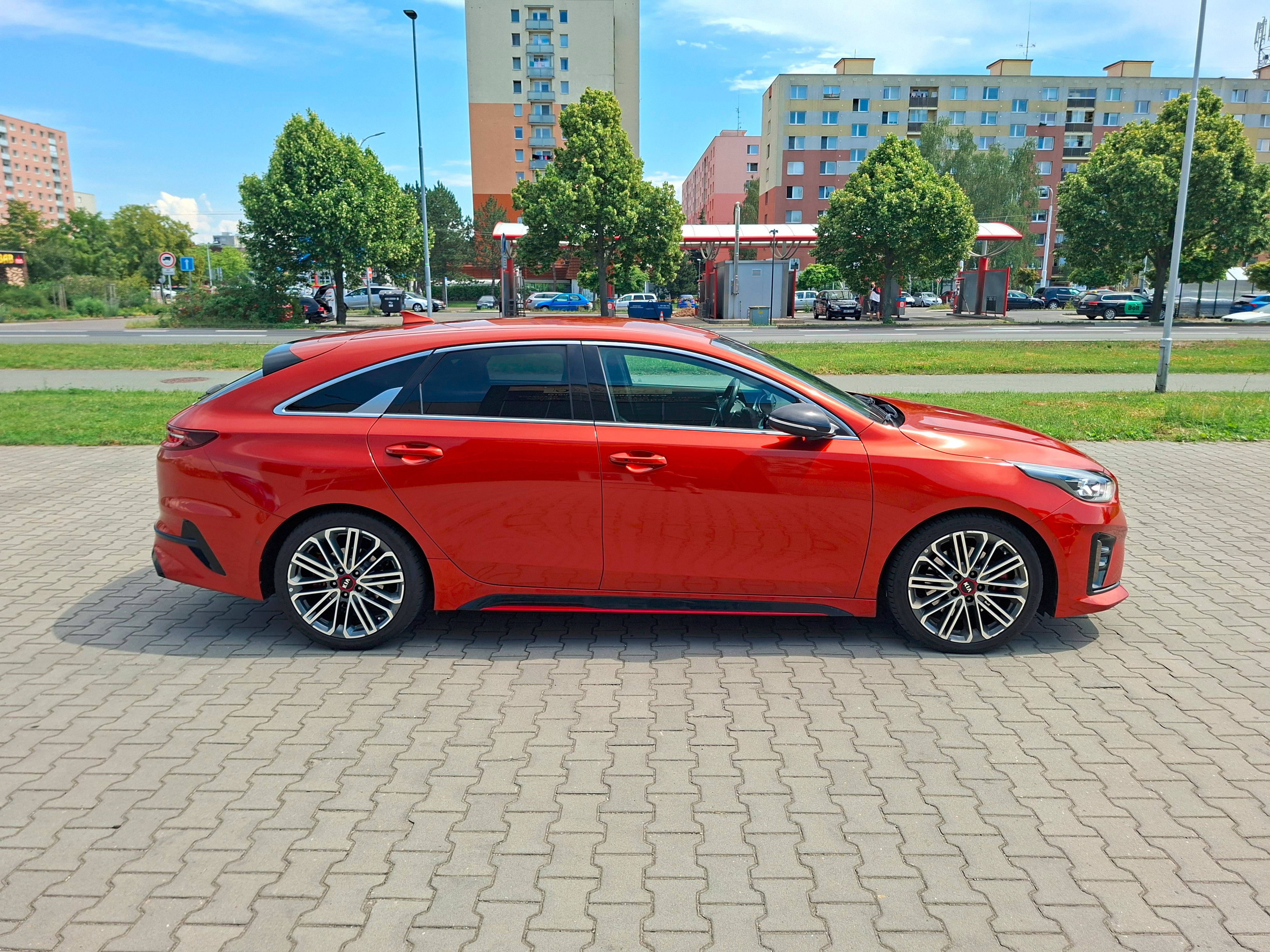 Kia ProCeed, 1.6 T-GDI GT (150 kW) - fotka 3