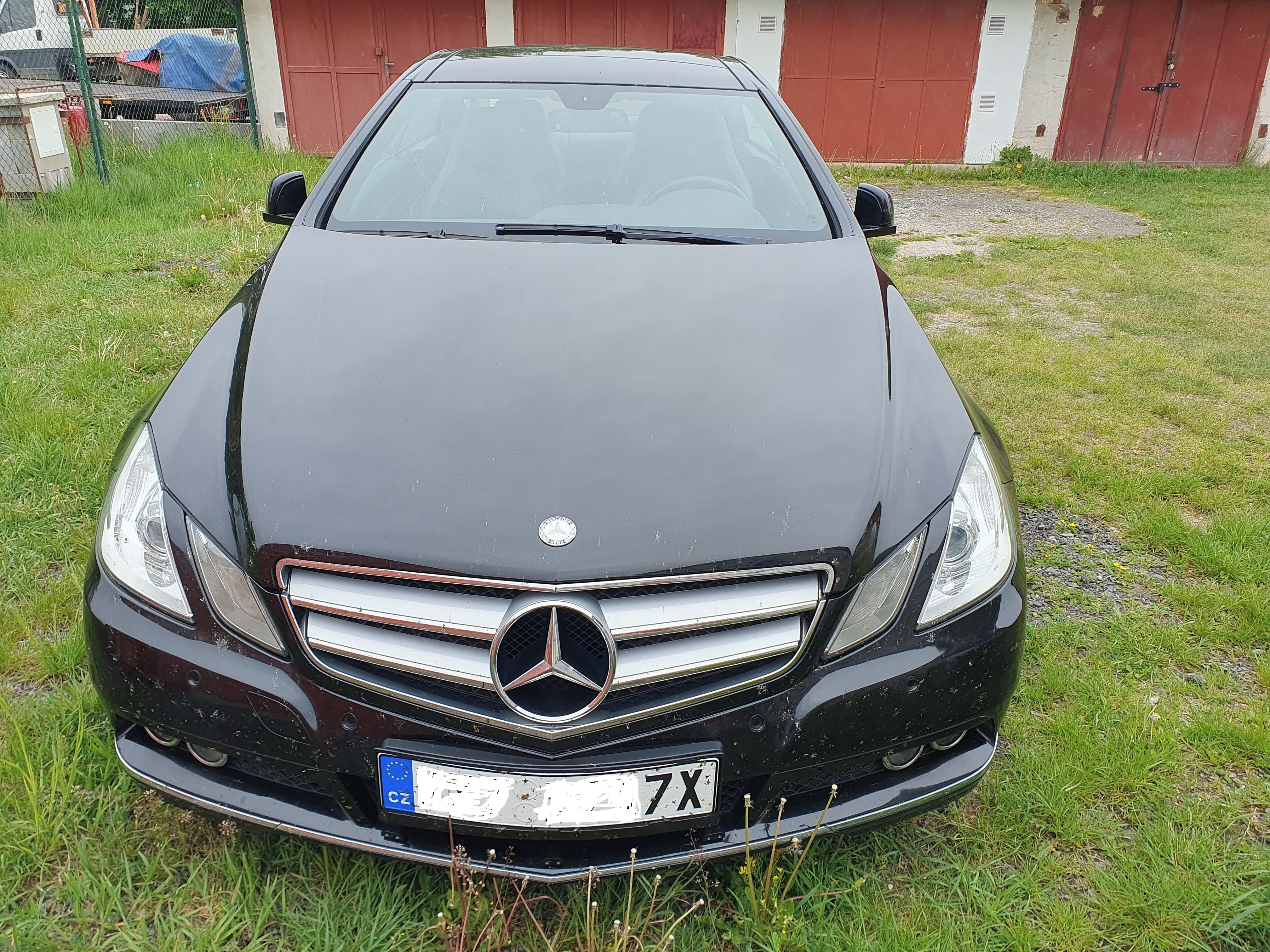 Mercedes-Benz Třídy E, E 250 kupé