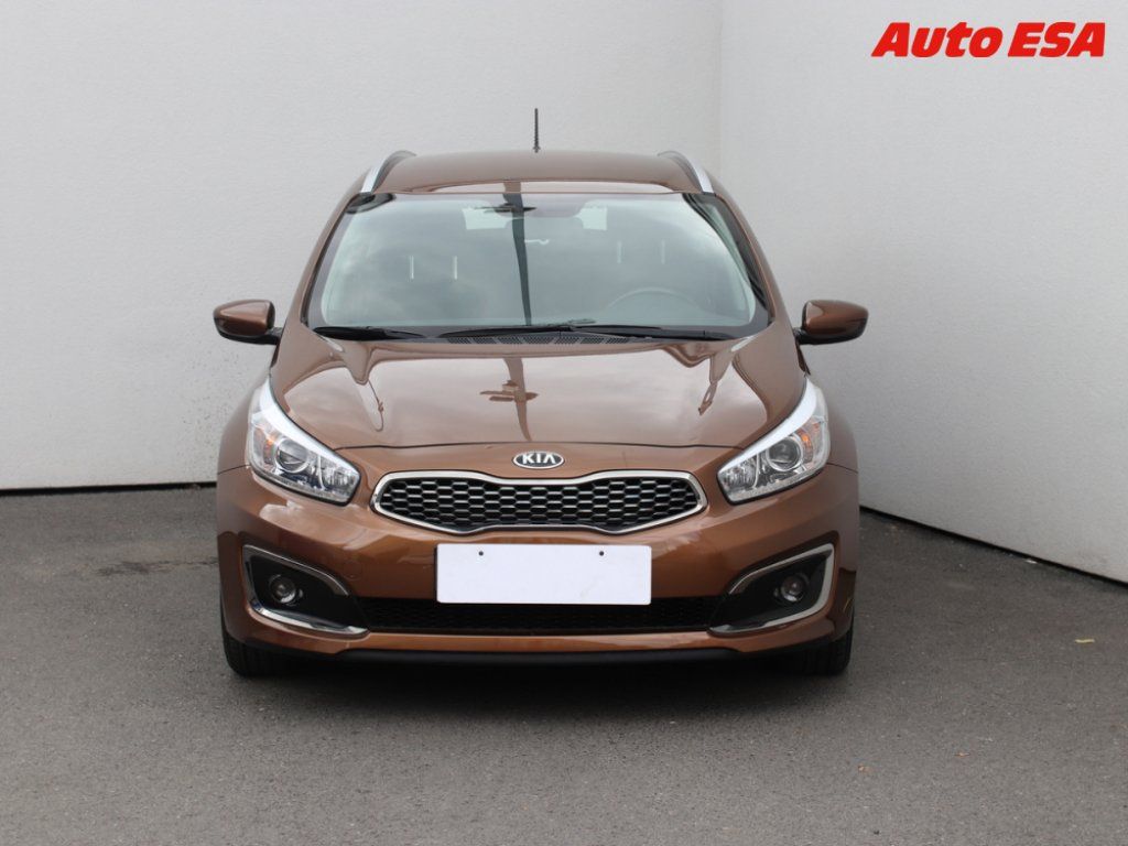 Kia Cee´d, 1.6 GDi - fotka 2