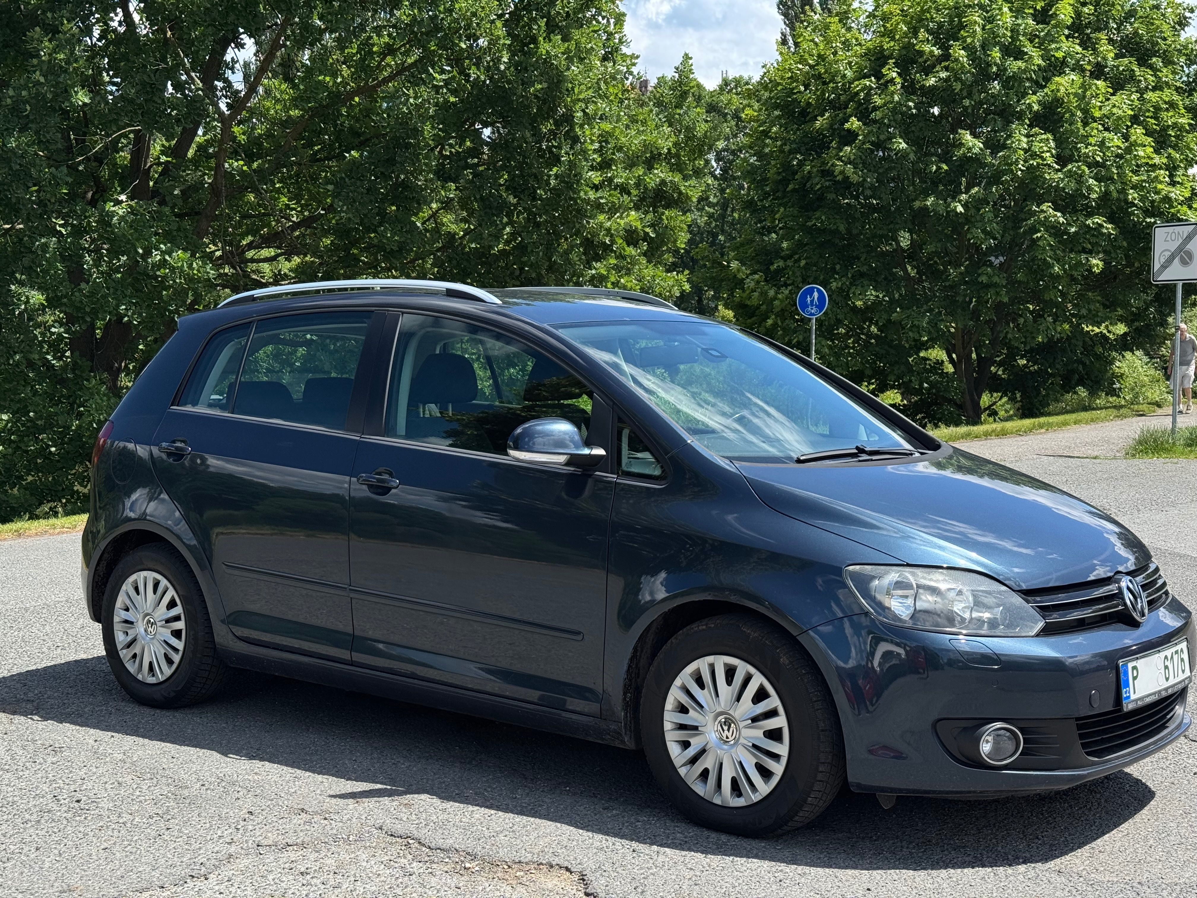 Volkswagen Golf Plus, 1.6 TDI, 77Kw manuál Klima - fotka 3
