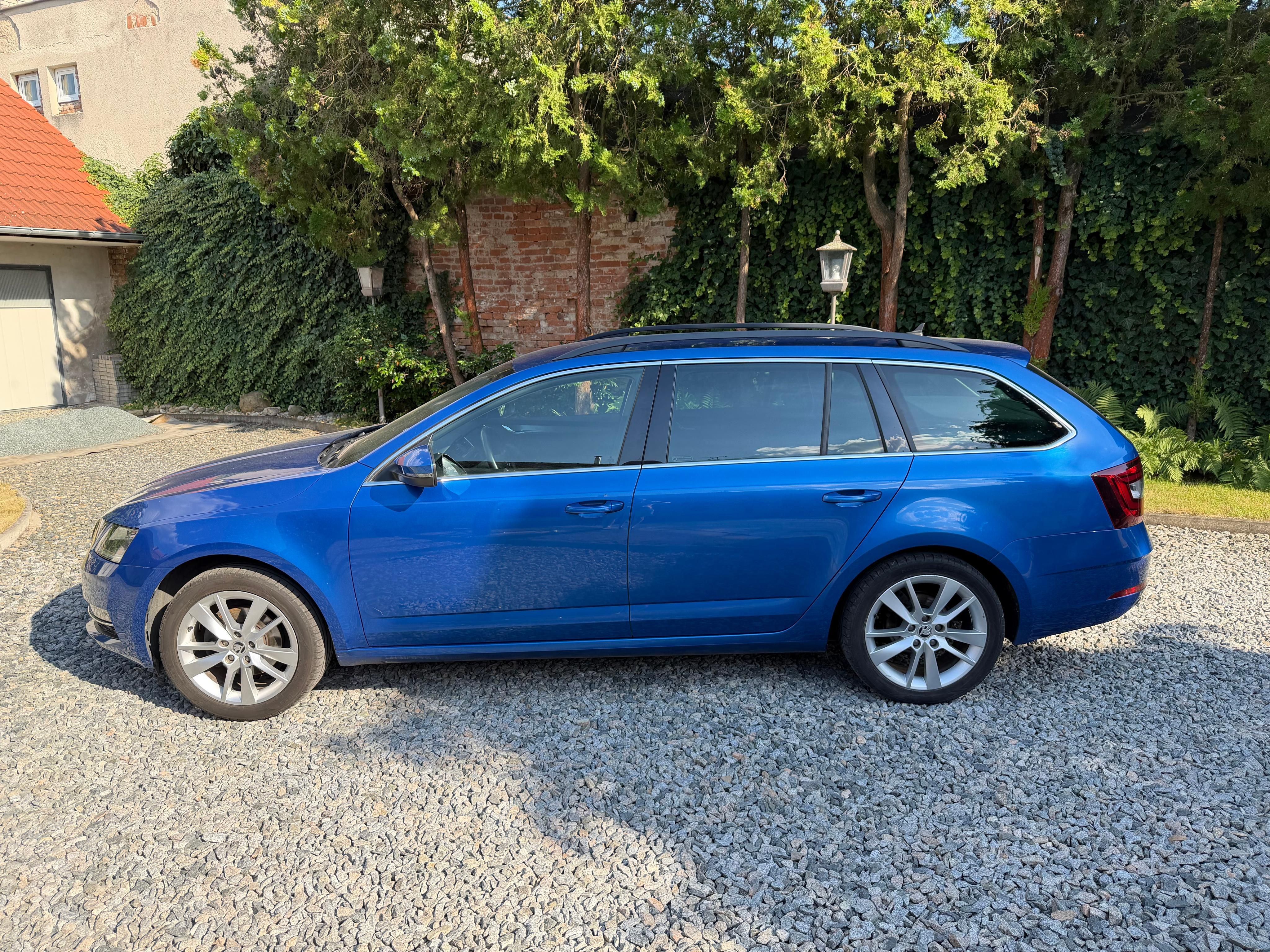Škoda Octavia, 2.0 TDI 110kW Style Combi - fotka 3