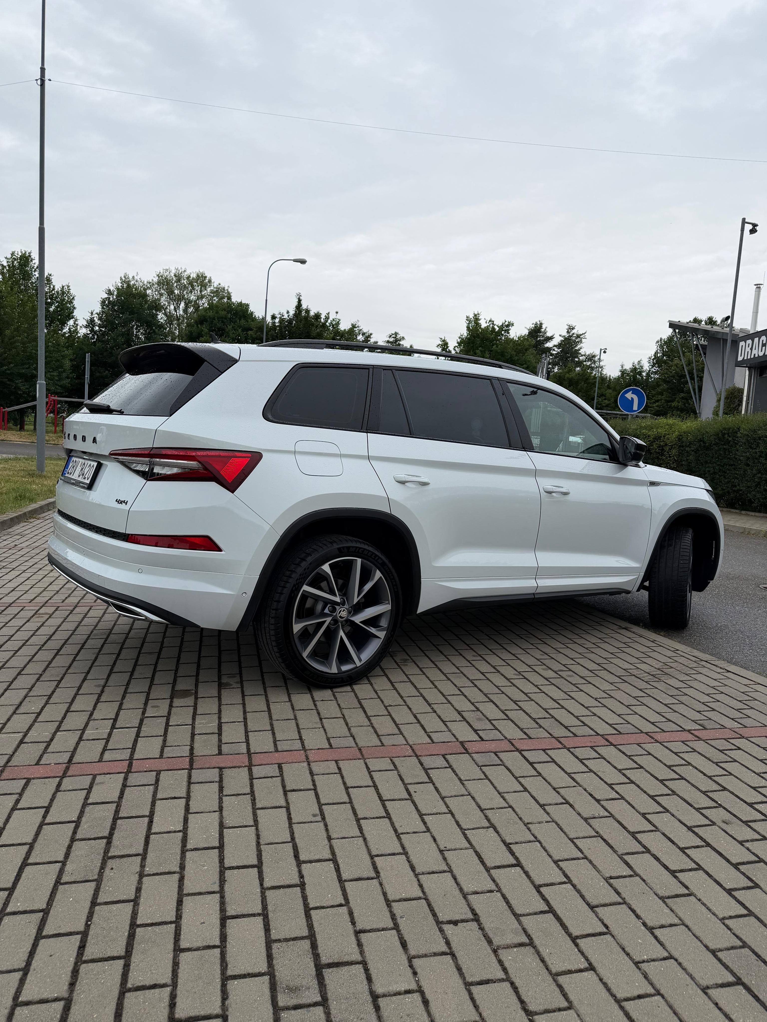 Škoda Kodiaq, 2.0tdi Sportline 4x4 - fotka 6