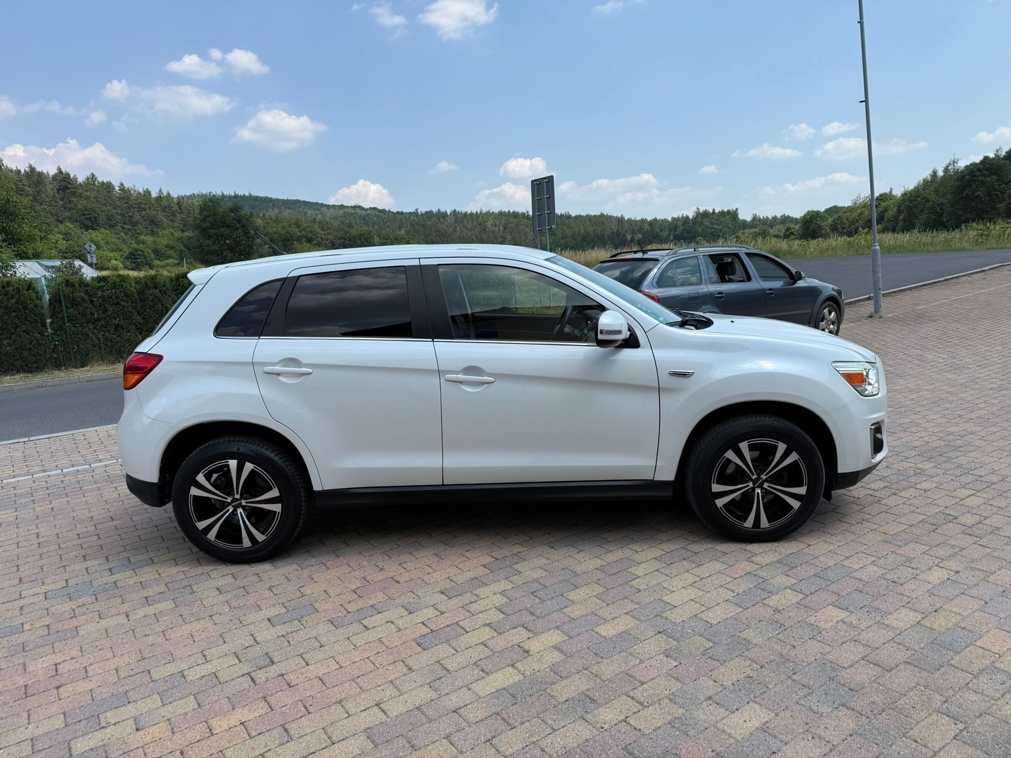 Mitsubishi ASX, 1.8 DI-D 110kW VÝHŘEV,KLIMA - fotka 6