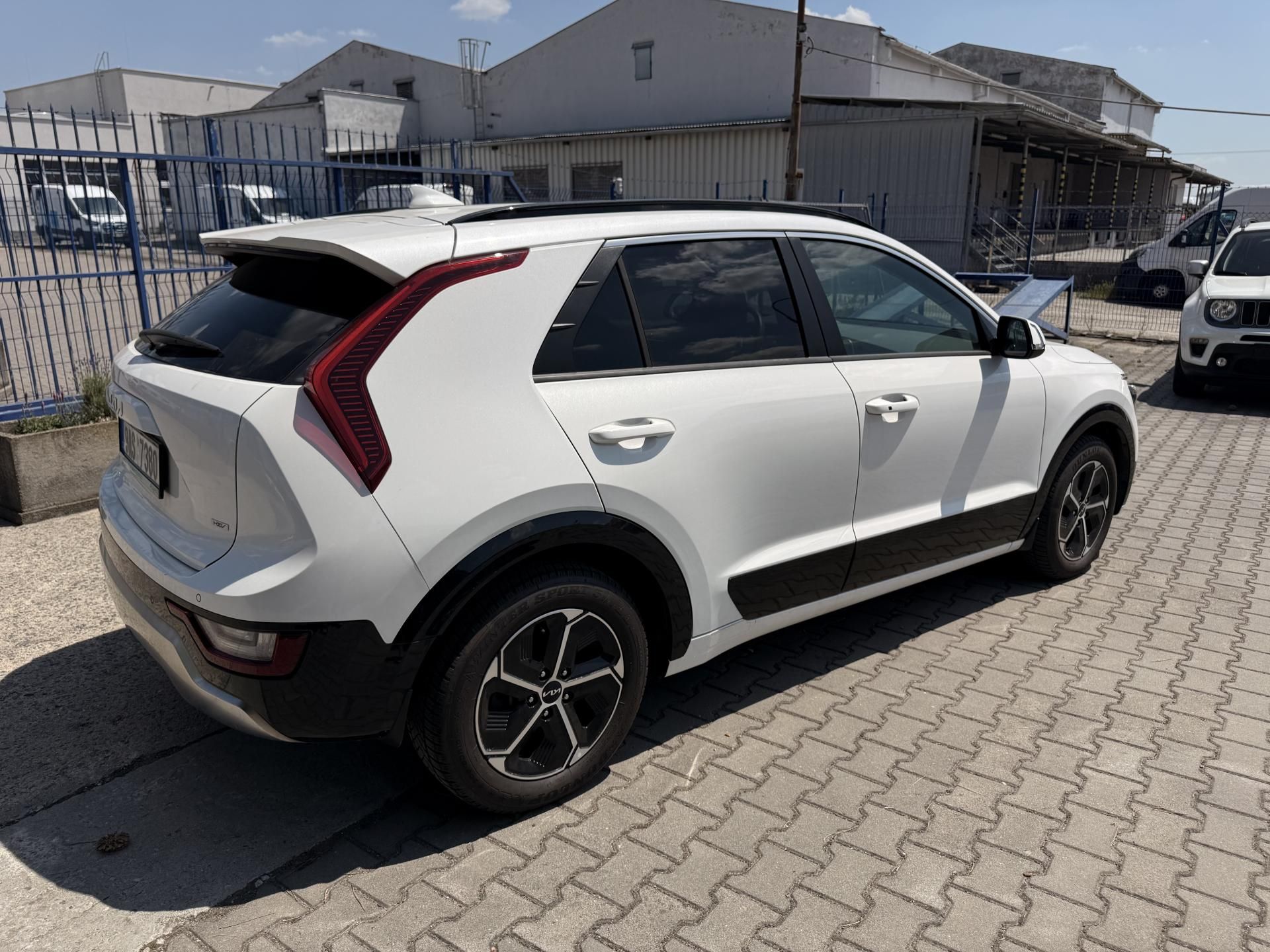 Kia Niro, 1.6 GDI,HEV,ČR,5,5 L/100KM - fotka 5
