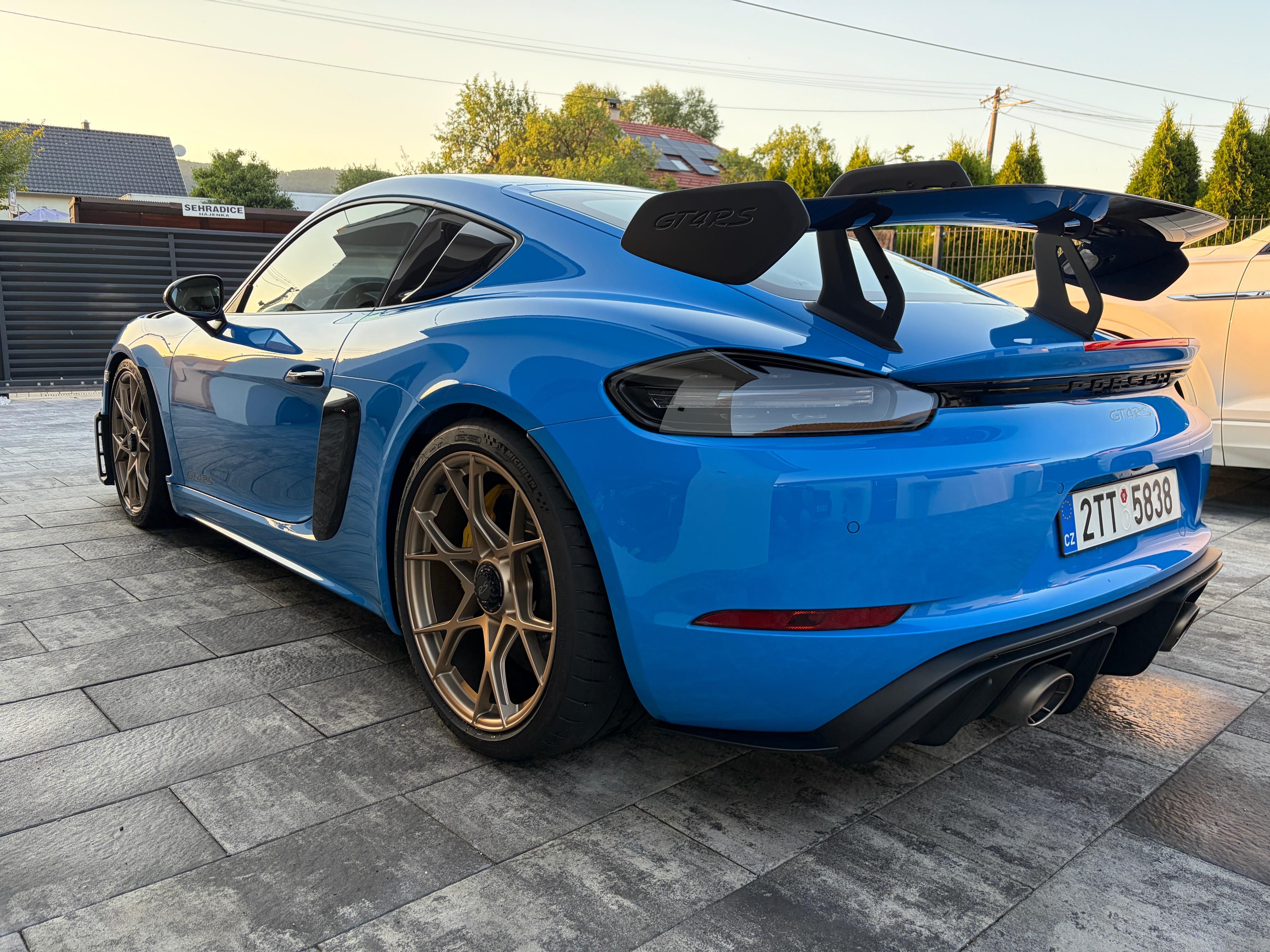 Porsche Cayman, GT4 RS - fotka 6
