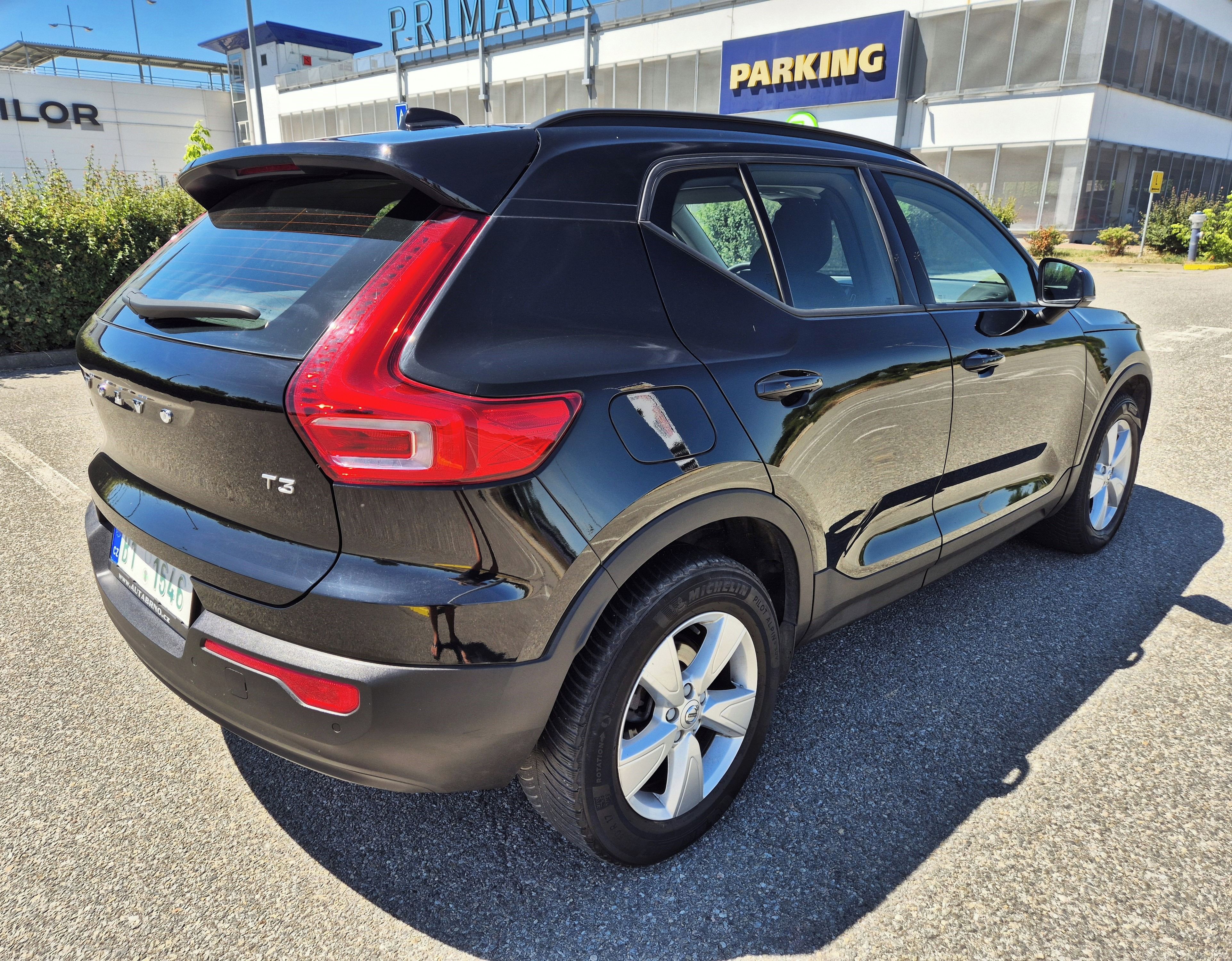 Volvo XC40, 1.5i 163PS 1.MAJ MANUÁL ! LED - fotka 5
