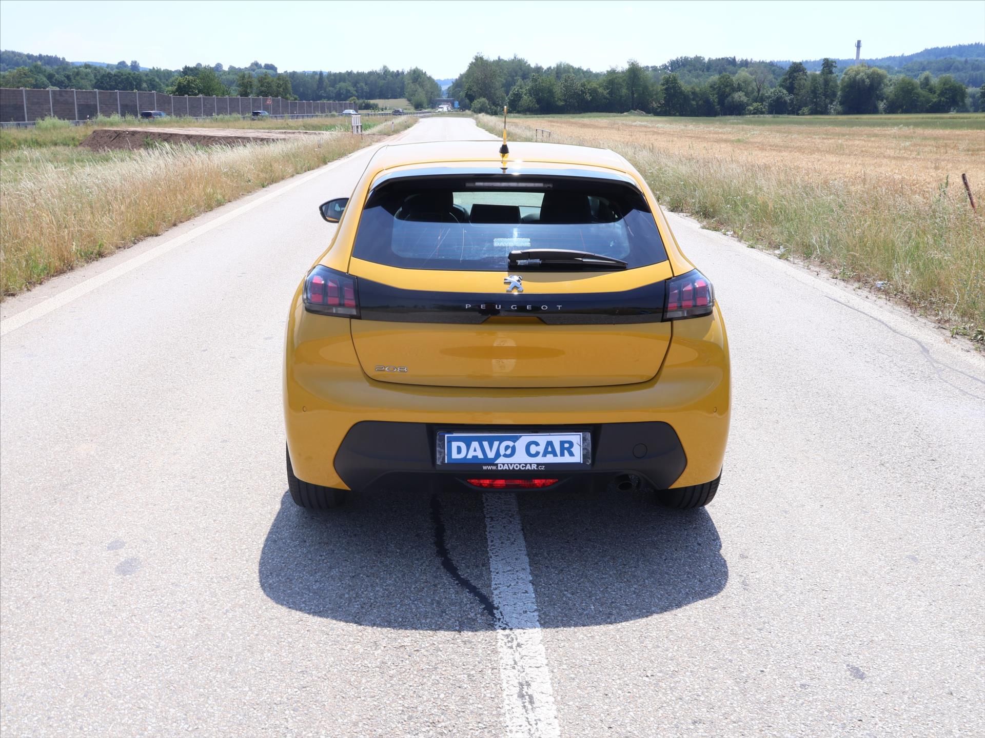 Peugeot 208, 1,2 Pure Tech 74 kW Allure - fotka 6