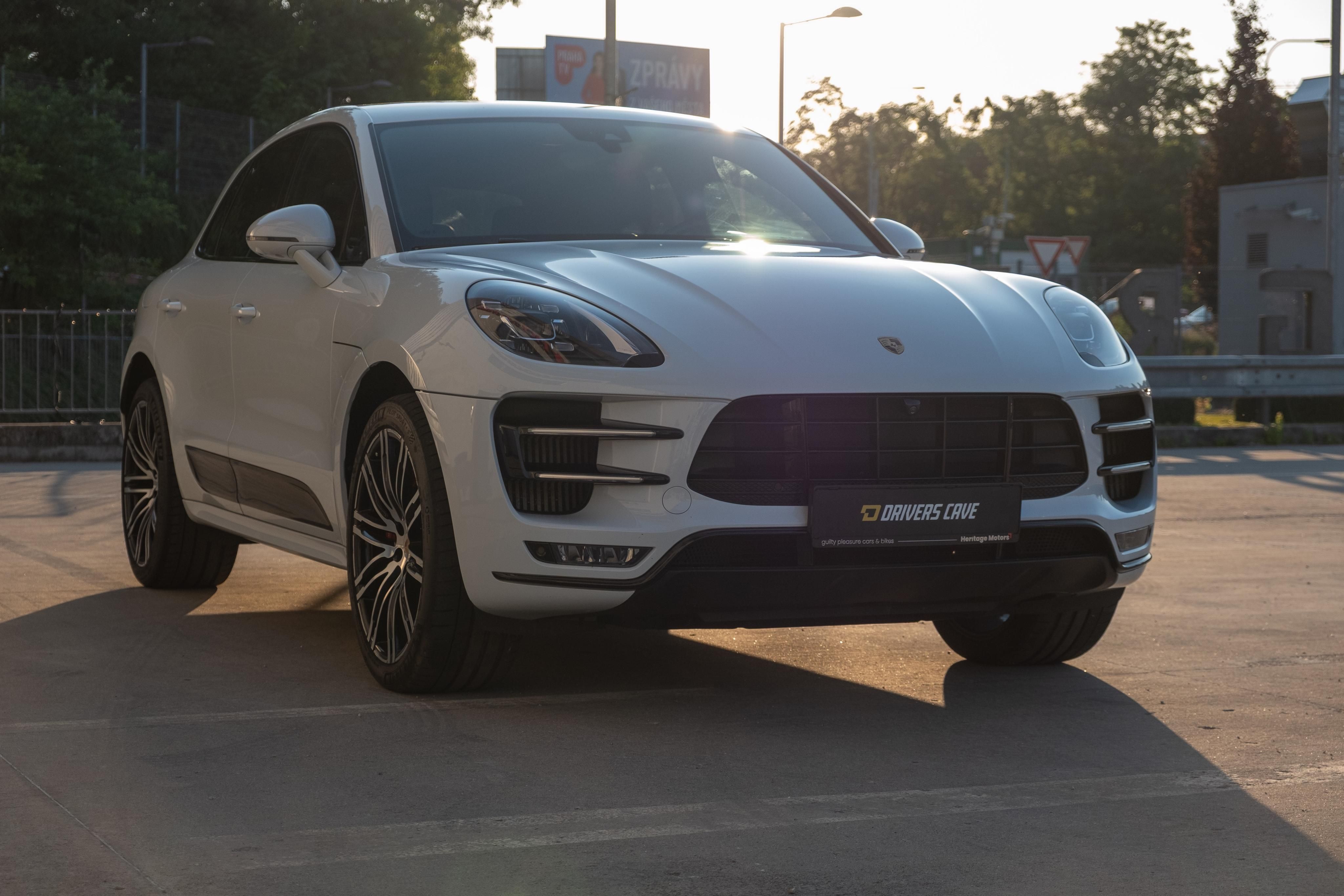 Porsche Macan, 3.6 Turbo Performance & Black - fotka 3