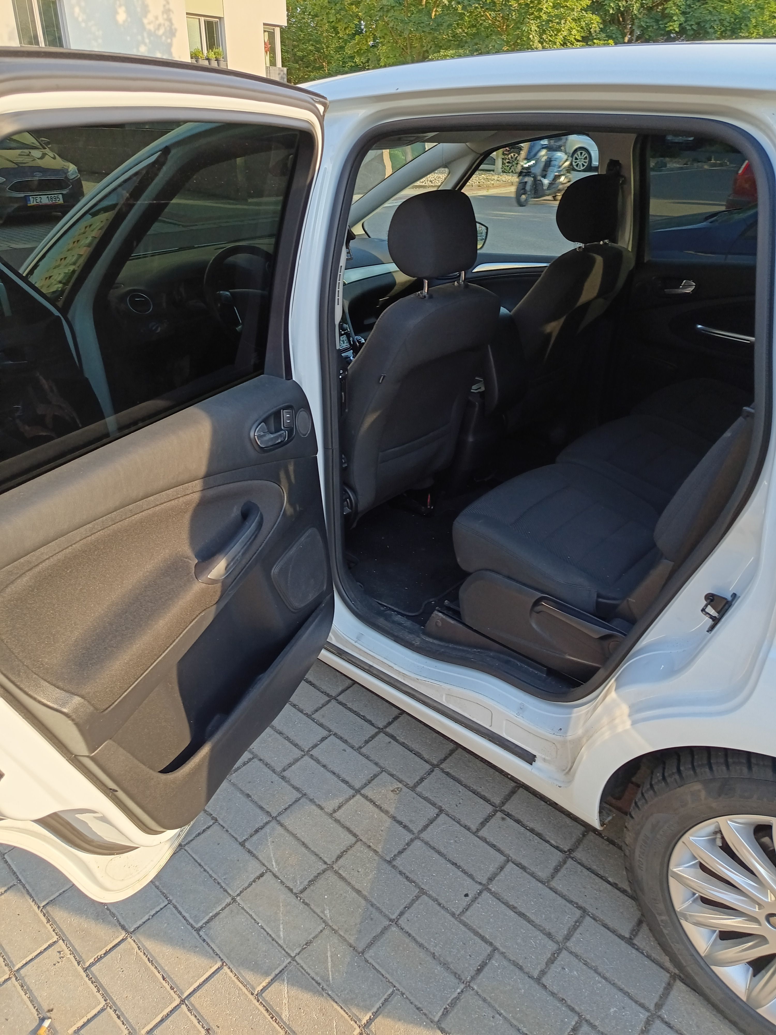 Ford S-MAX, 1,6 ecobost - fotka 5