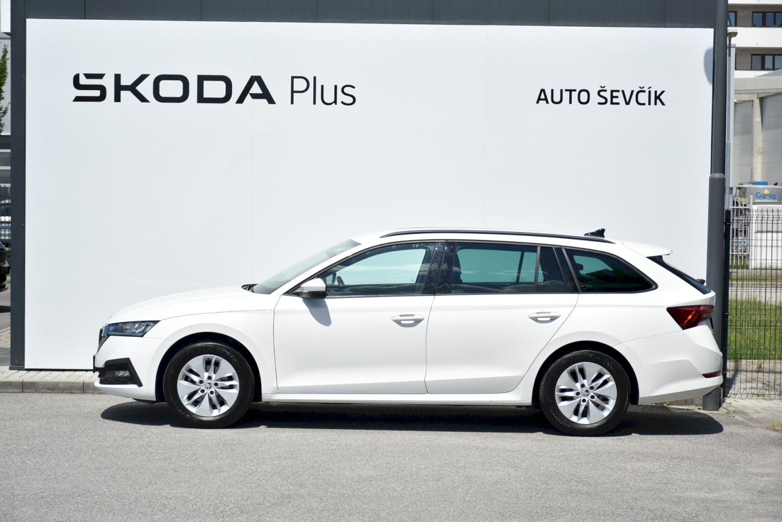 Škoda Octavia, Ambition 1.5 TSI 110kW - fotka 3