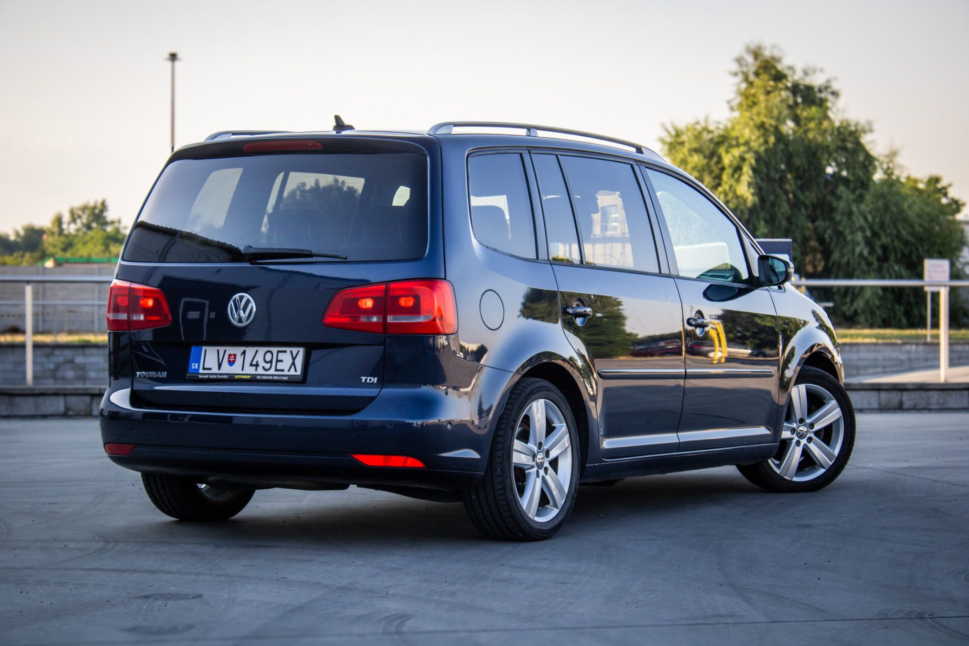 Volkswagen Touran - fotka 5