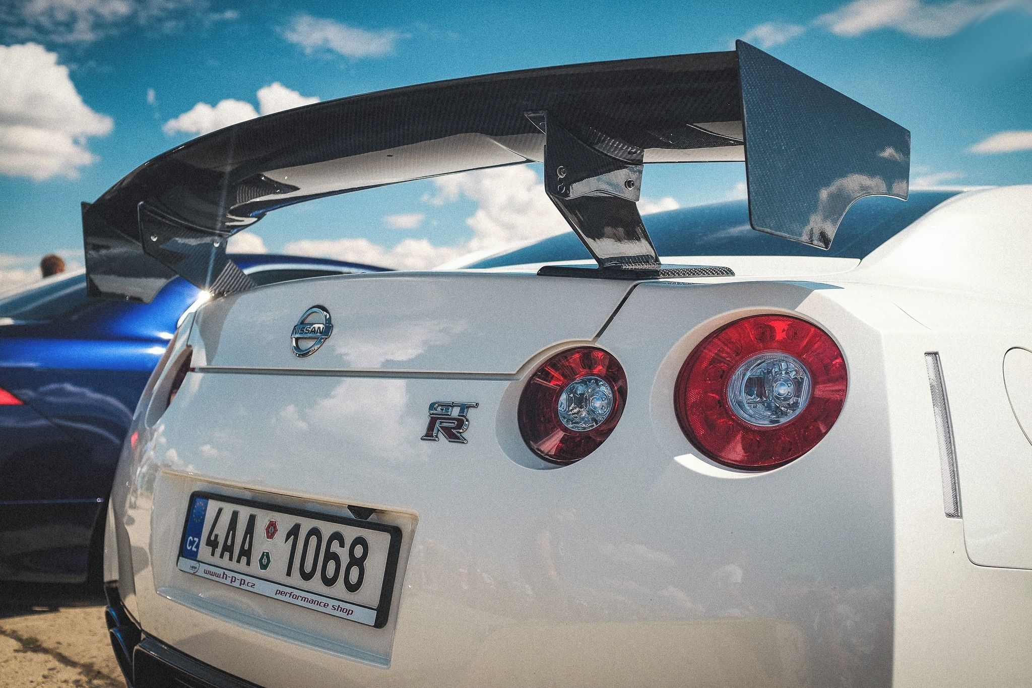 Nissan GT-R, BLACK EDITION 689PS DPH 15t.KM - fotka 6