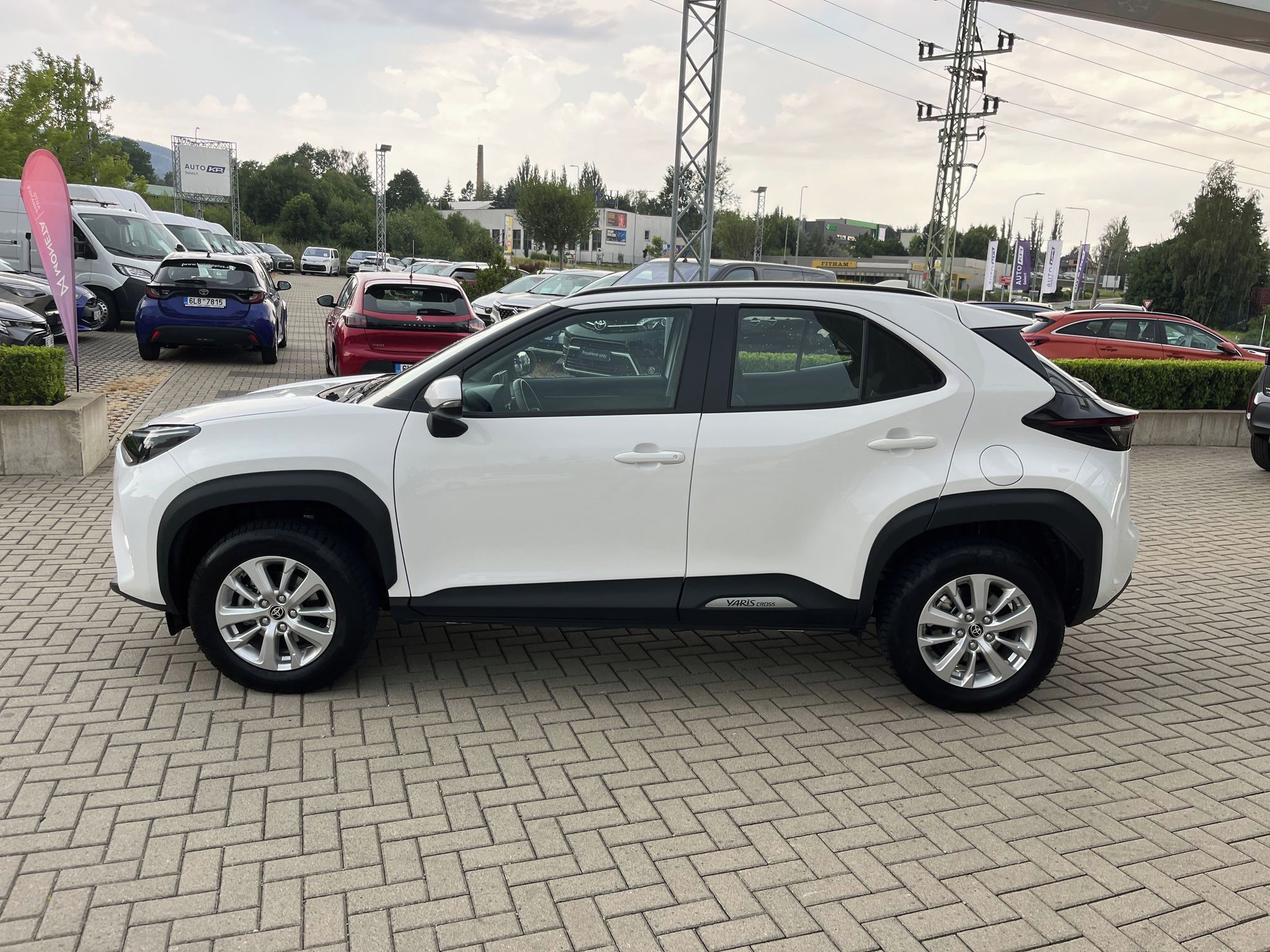 Toyota Yaris Cross, 1.5 Hybrid e-CVT Comfort - fotka 3