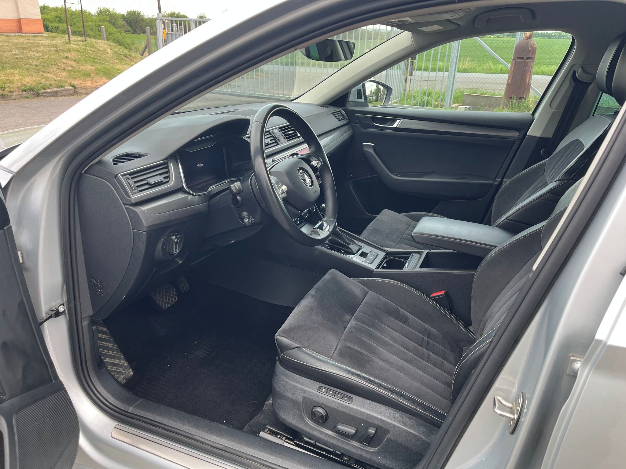Škoda Superb, STYLE 2.0TDi 147kW*4x4* - fotka 3