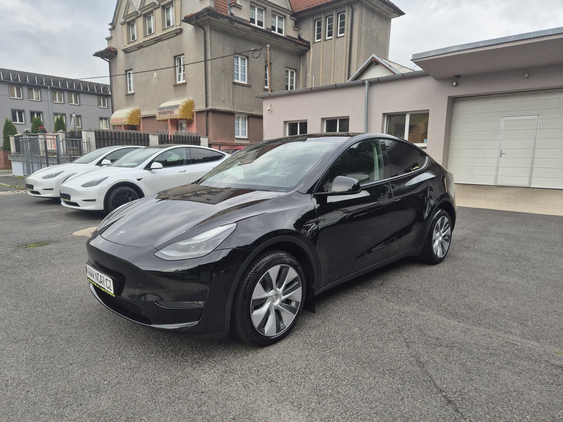 Tesla Model Y, LONG RANGE DUAL MOTOR TZ 90,0% - fotka 2