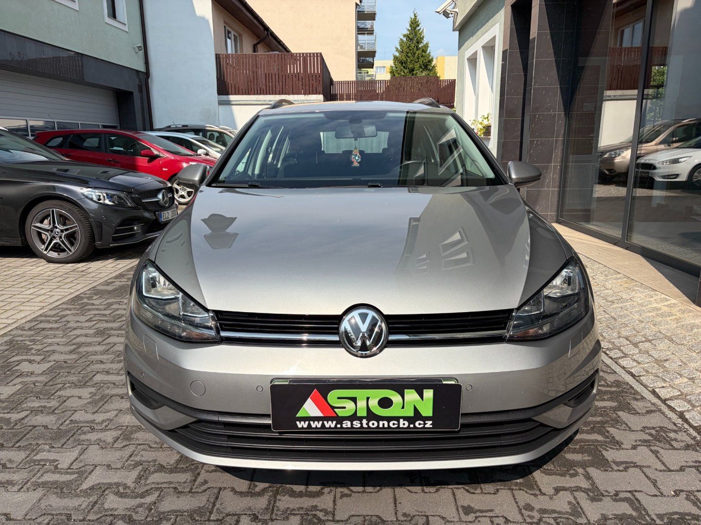Volkswagen Golf Variant, 1,0i 81kW,DSG,serviska,2xkola - fotka 2