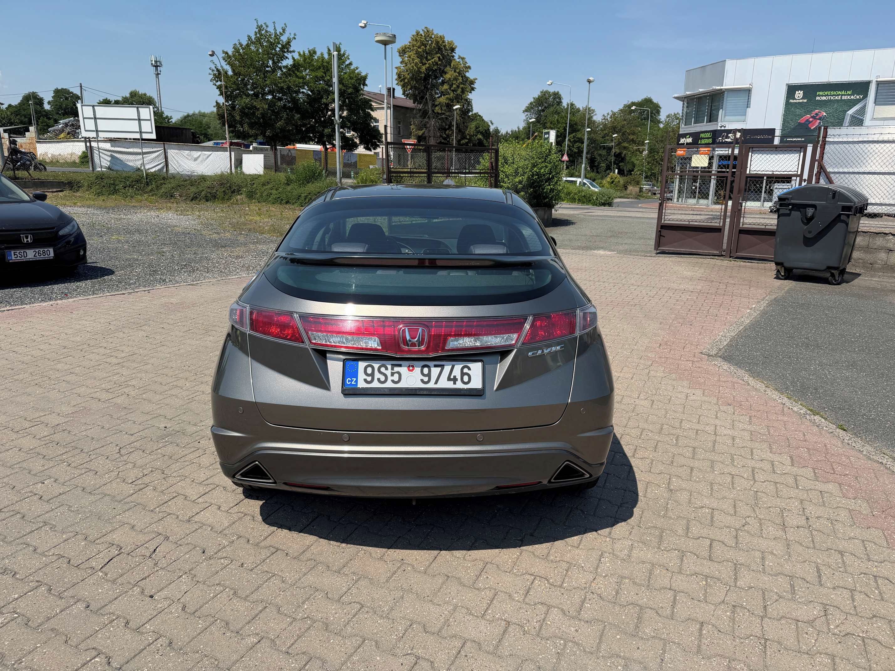 Honda Civic, 1,8 Sport 6MT - fotka 4