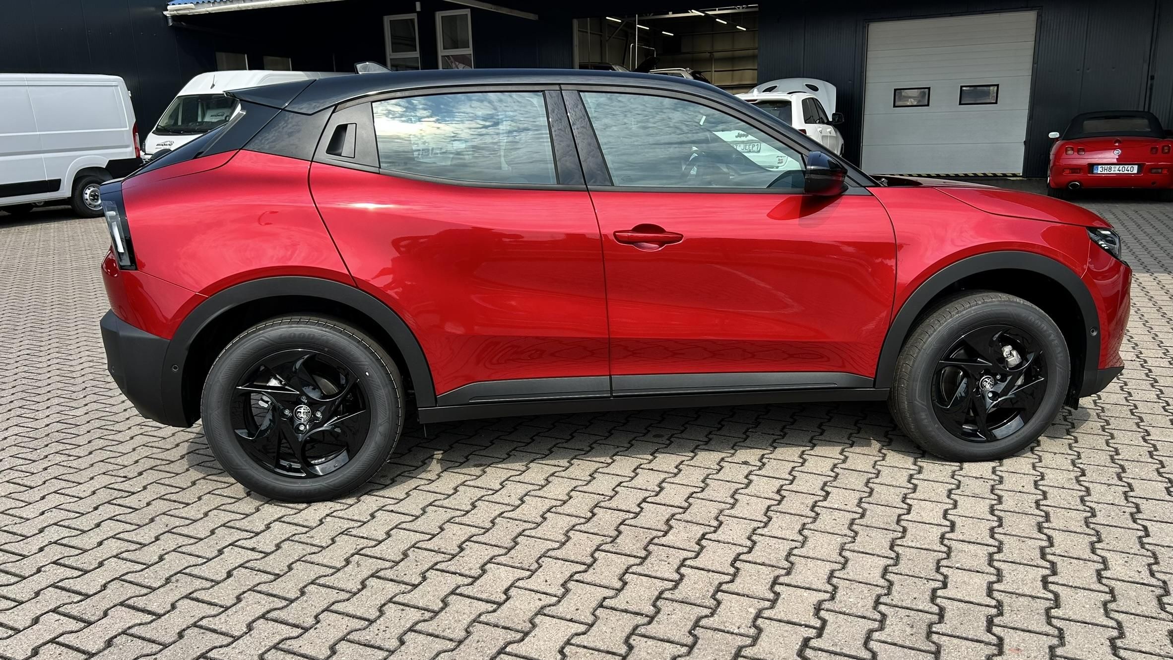 Alfa Romeo Junior, 1.2T 145k Ibrida - fotka 5