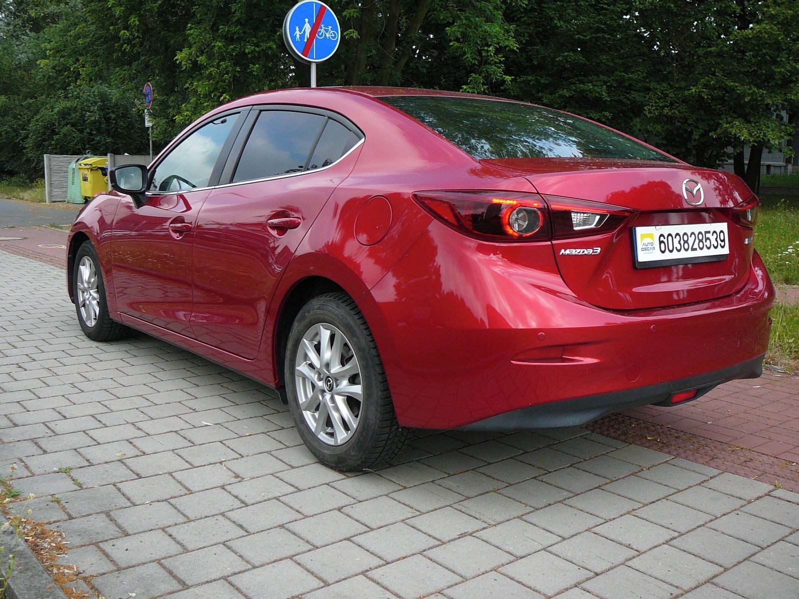 Mazda 3, 20i 88kW ČR 1MAJ 28000KM!!! - fotka 5
