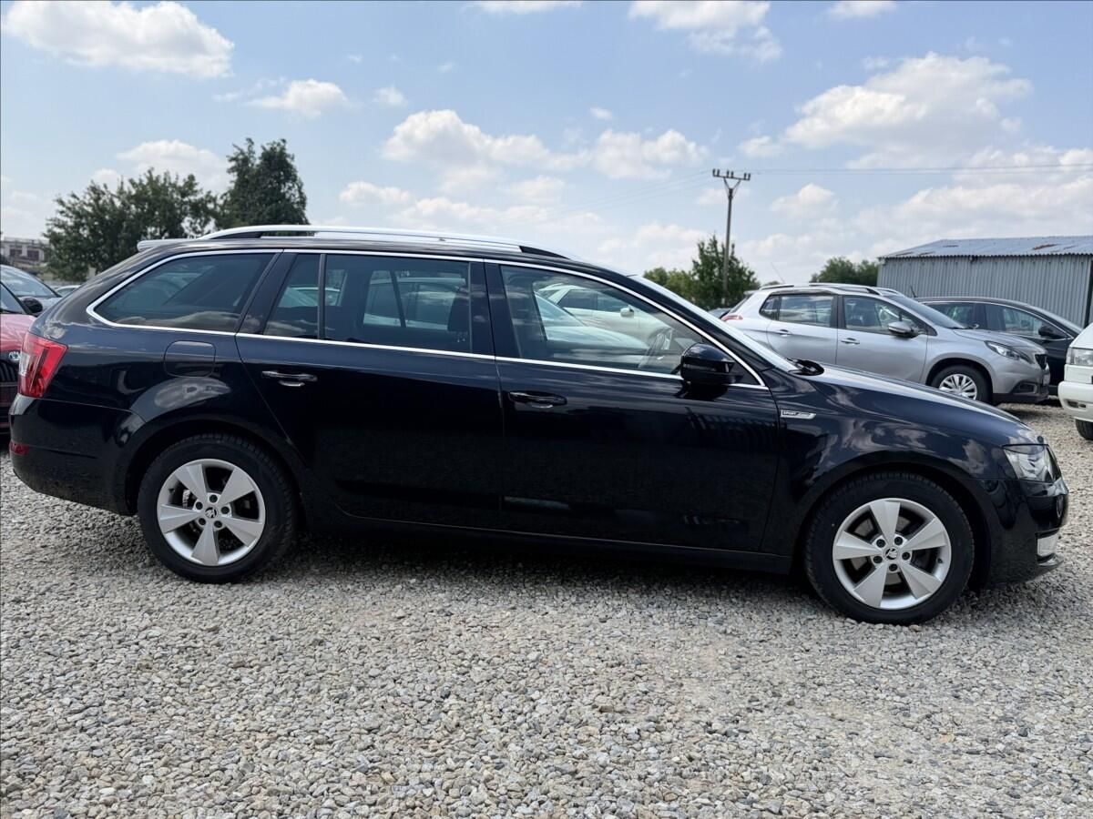 Škoda Octavia, 2,0 STYLE EL.KUFR, VYHŘ.ČELNÍ - fotka 4