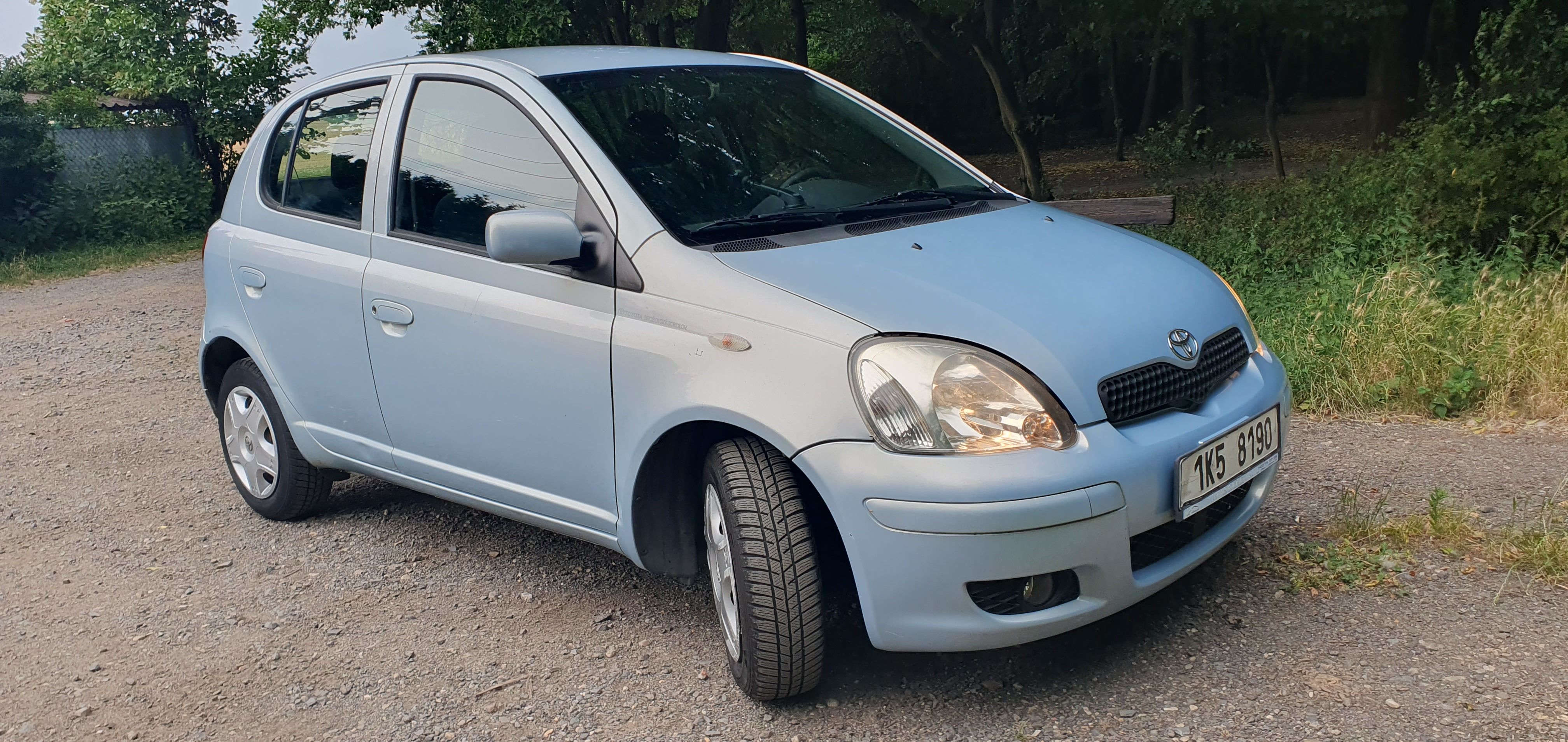 Toyota Yaris, 1.0 VVT-i, 1. majitel, klima - fotka 2