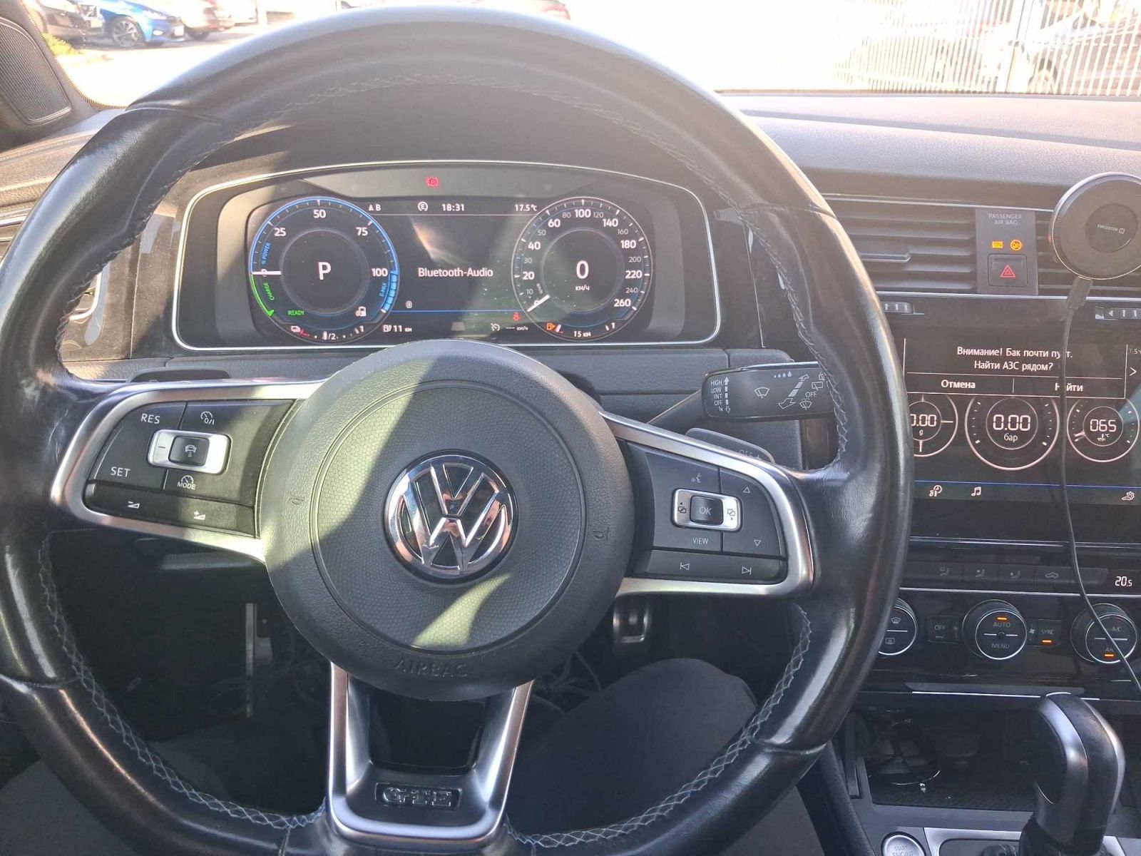 Volkswagen Golf, GTE, Automat - fotka 3