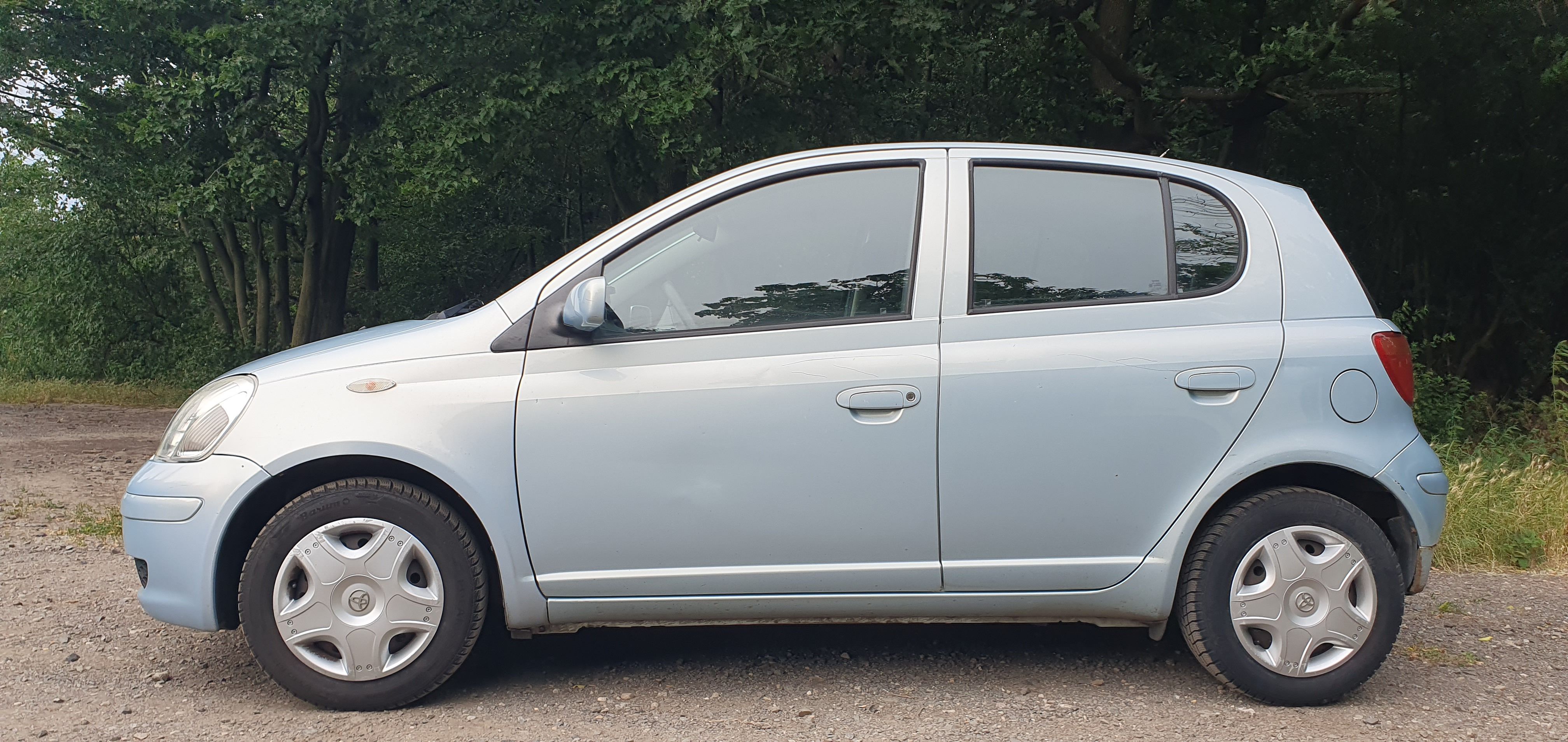 Toyota Yaris, 1.0 VVT-i, 1. majitel, klima - fotka 3