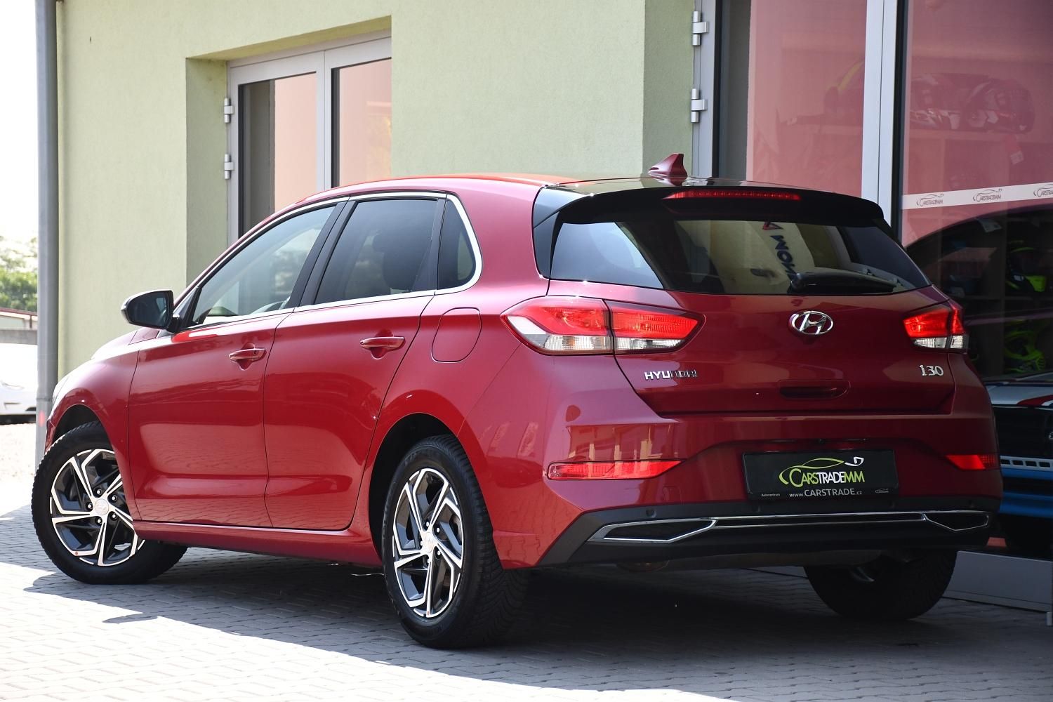 Hyundai i30, 1.0TGi DCT STYLE ČR 1M - fotka 3